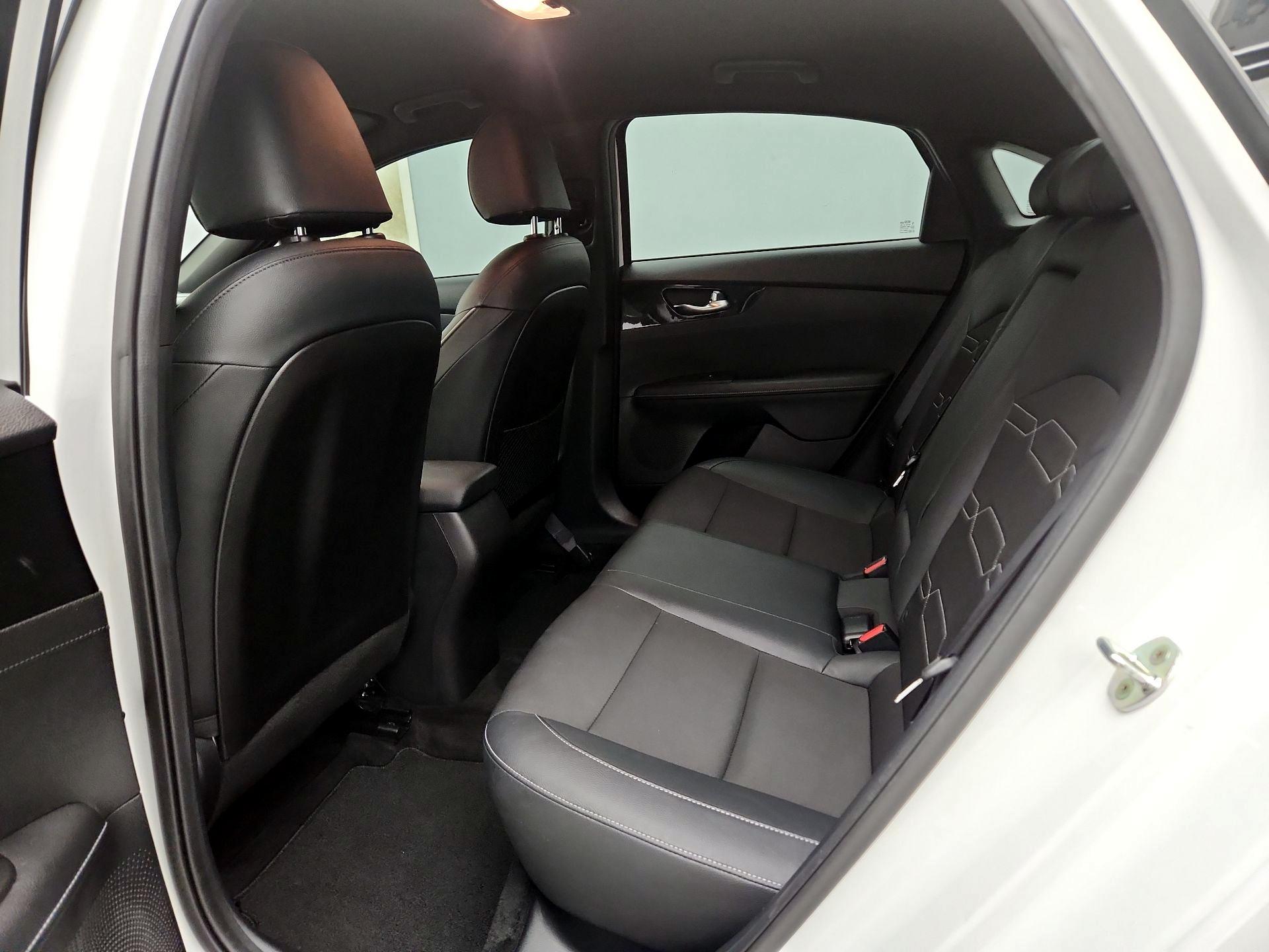 Thumbnail: 2021 Kia Forte - 19