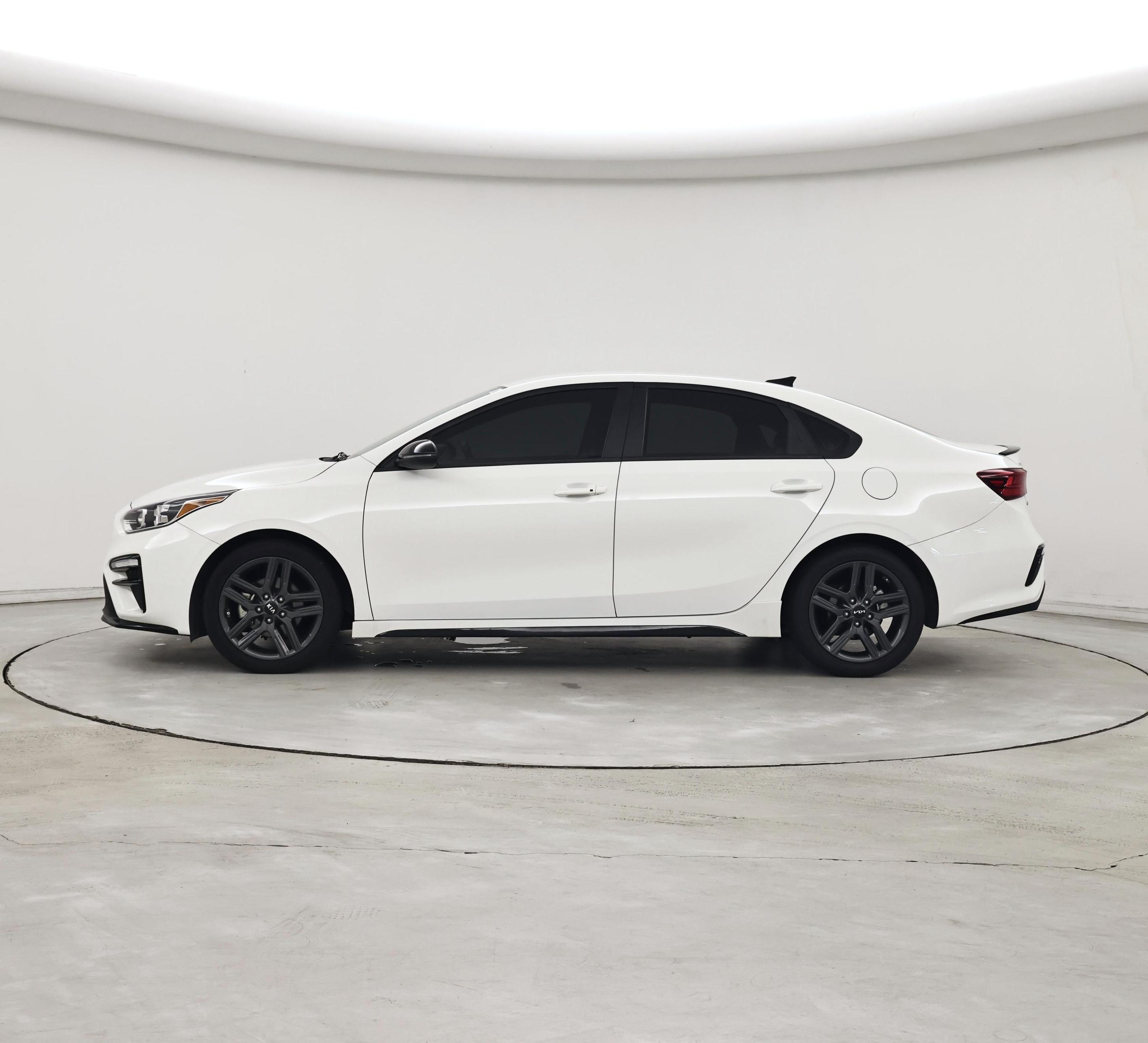 Thumbnail: 2021 Kia Forte - 3
