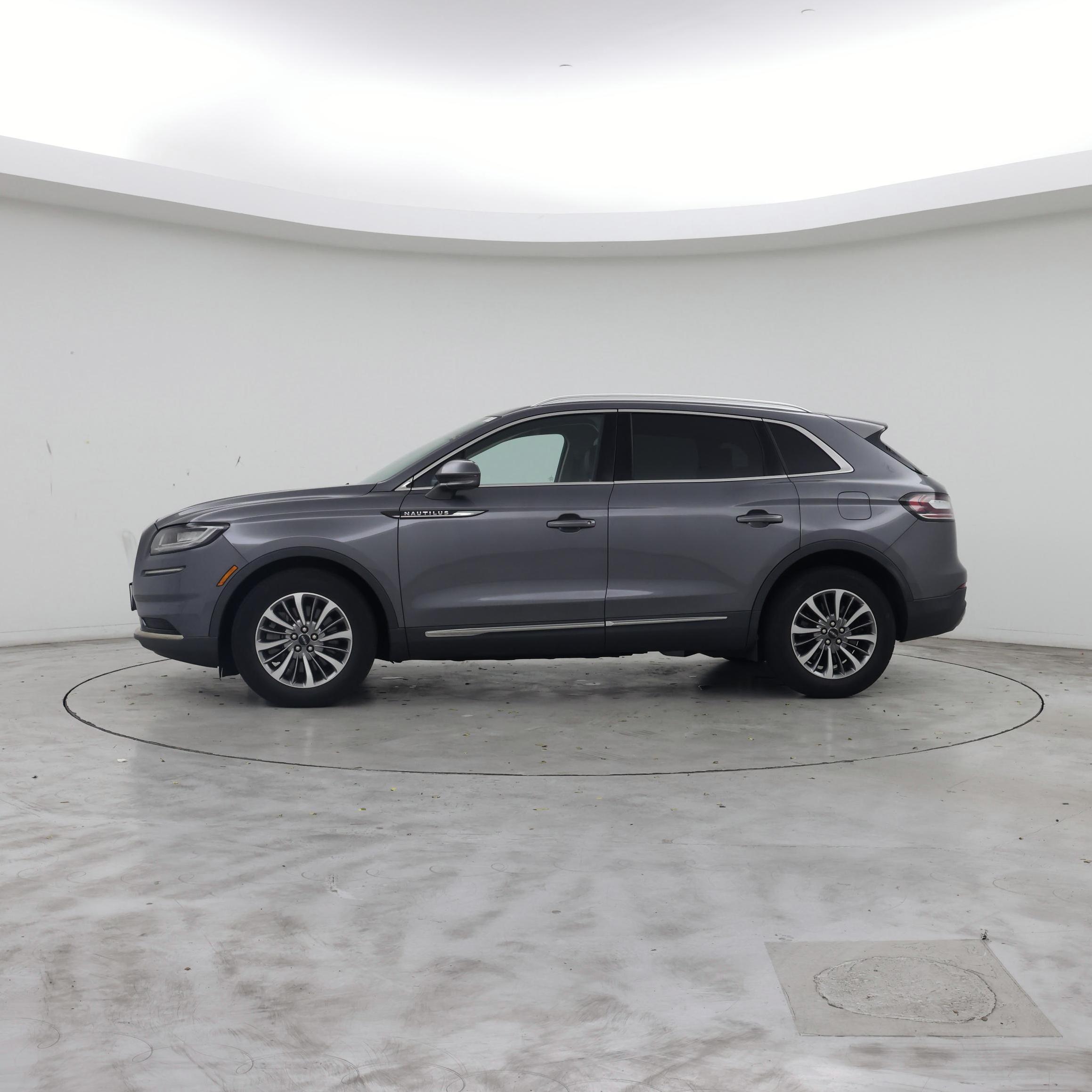 Thumbnail: 2021 Lincoln Nautilus - 3