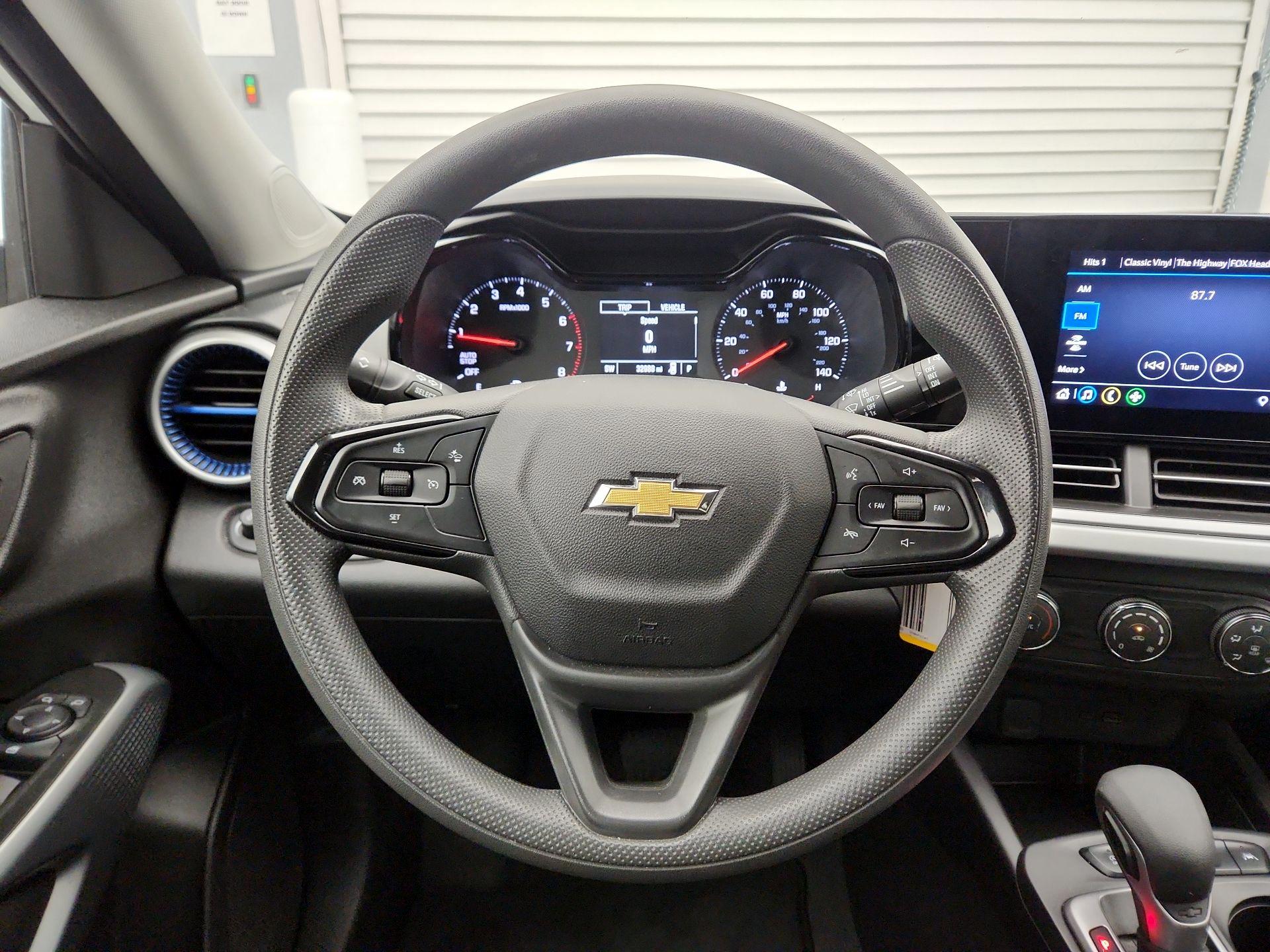 Thumbnail: 2025 Chevrolet Trax - 10
