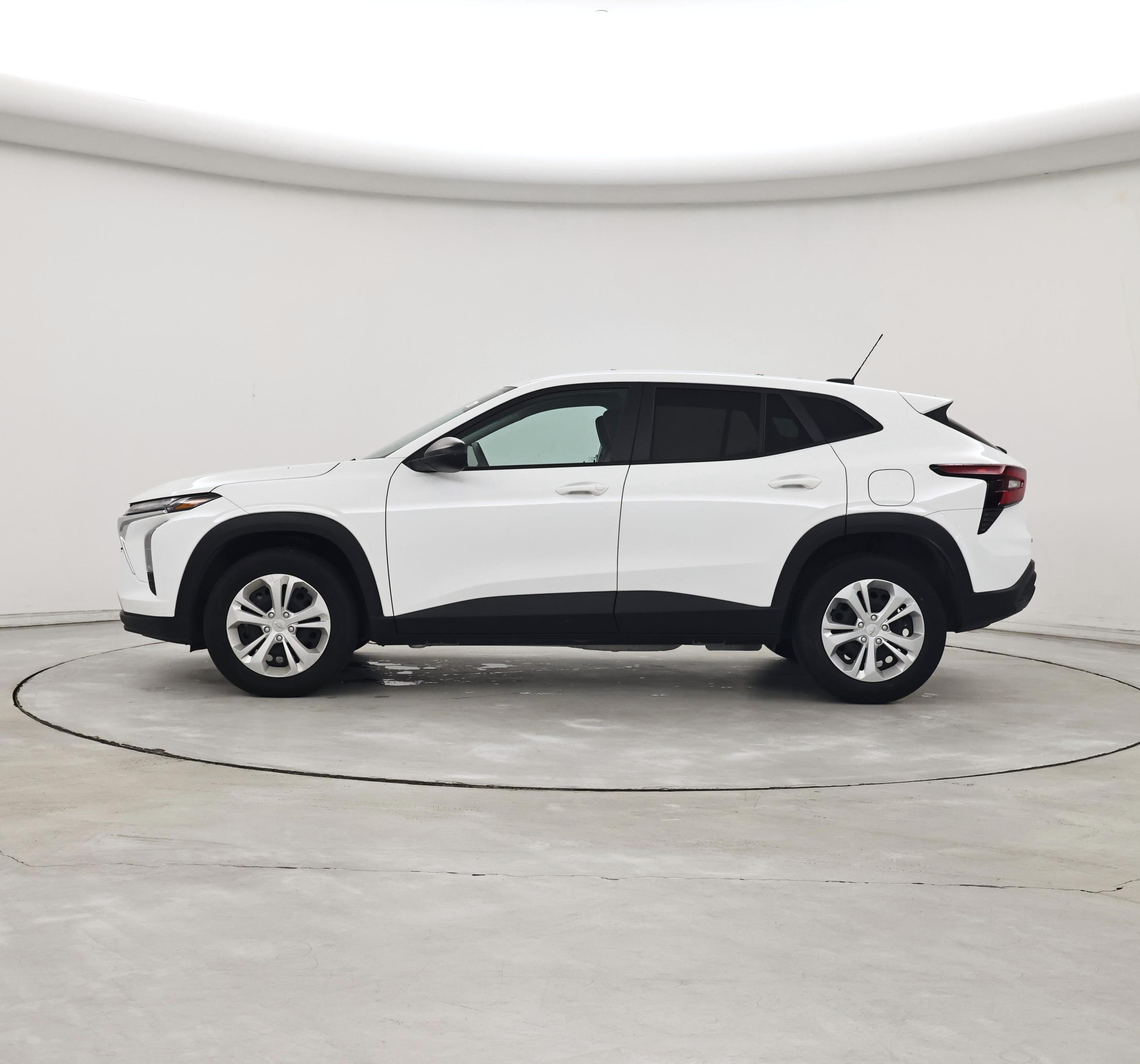 Thumbnail: 2025 Chevrolet Trax - 3
