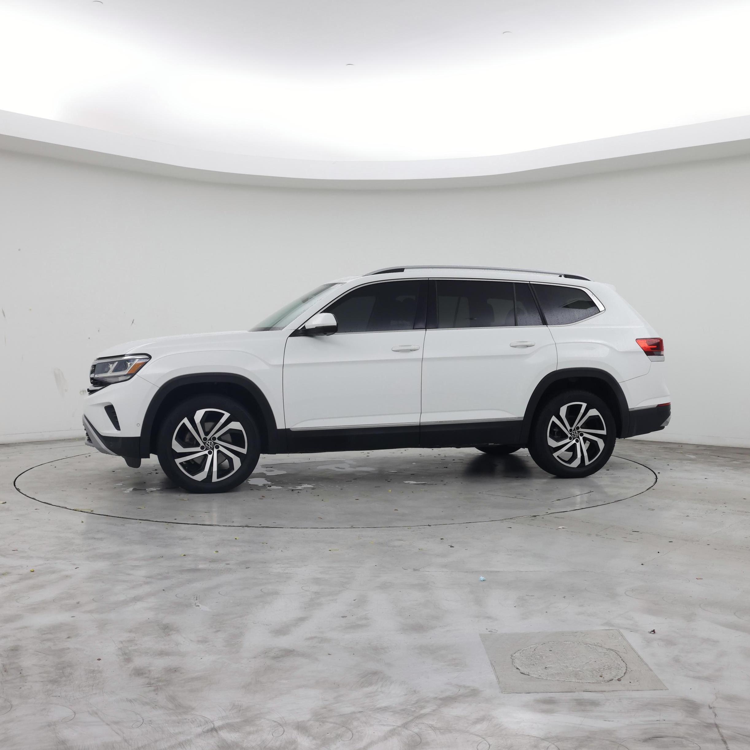 Thumbnail: 2021 Volkswagen Atlas - 3