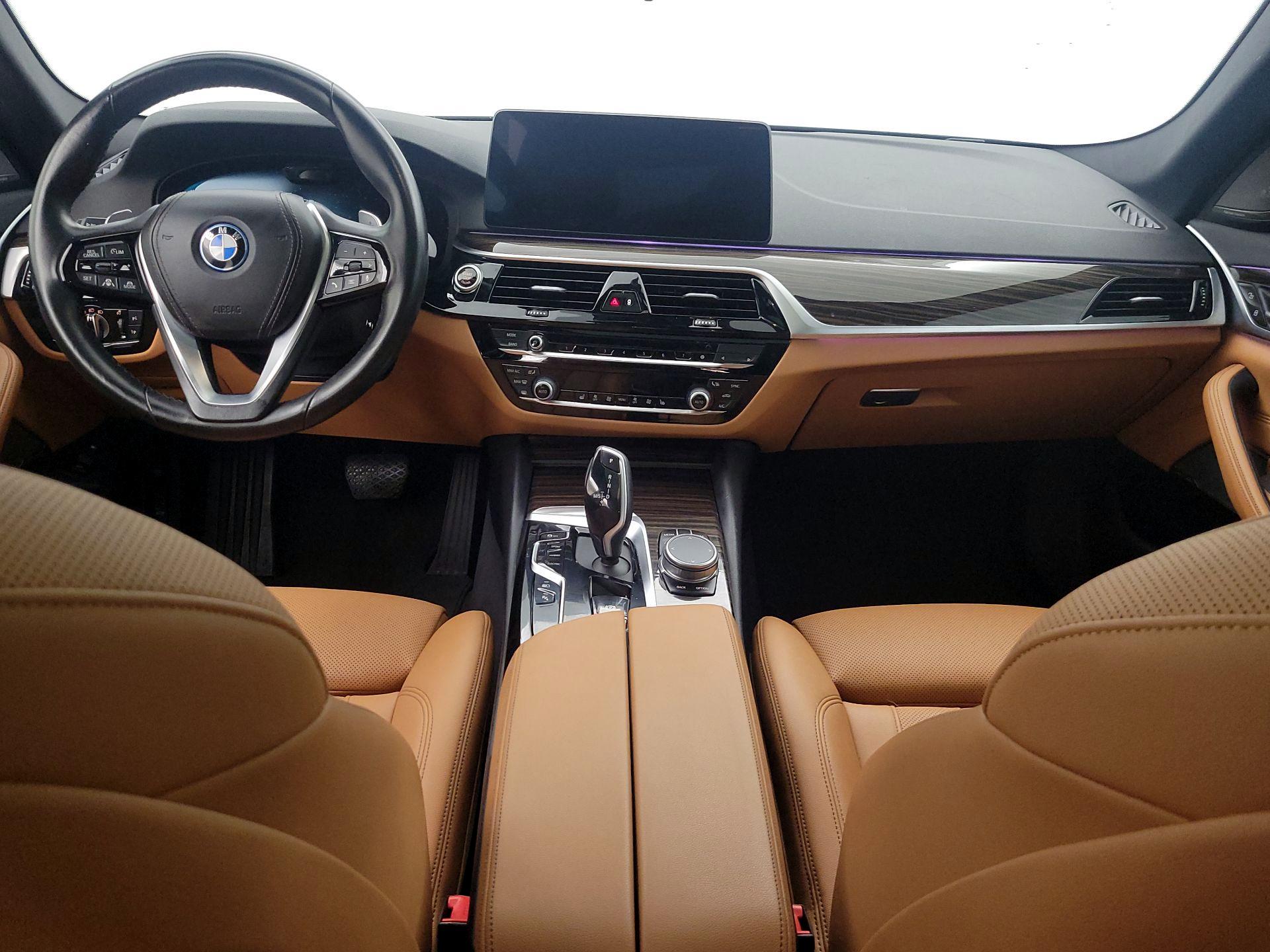 Thumbnail: 2023 BMW 5 Series - 9