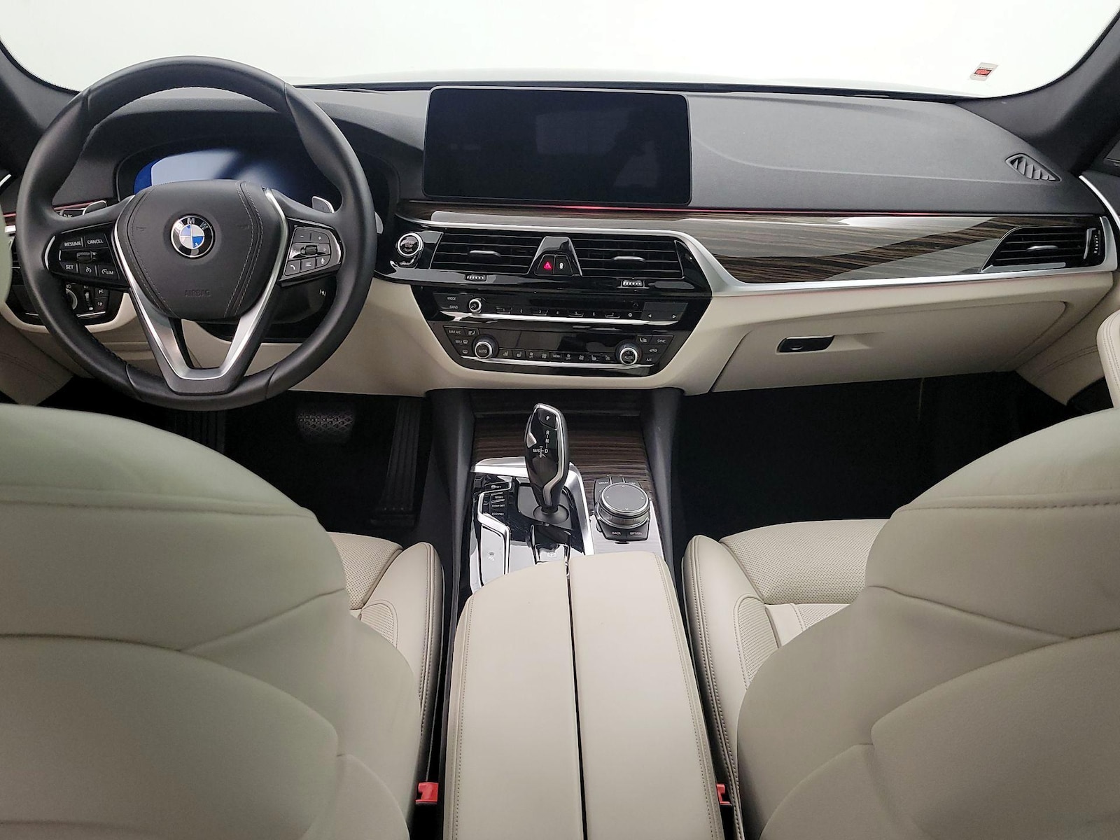 2023 BMW 5 Series 530i - Photo 10