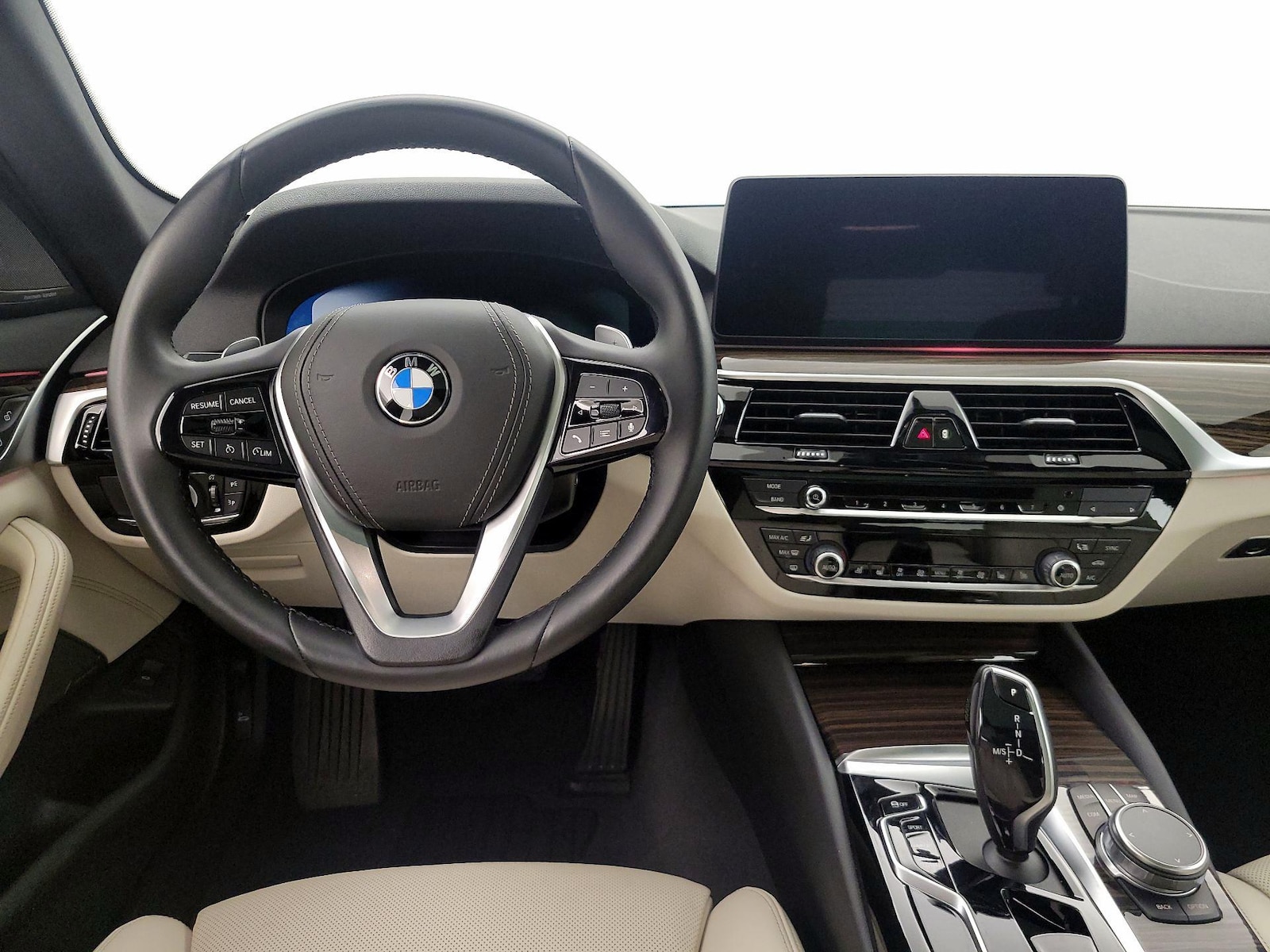 2023 BMW 5 Series 530i - Photo 11