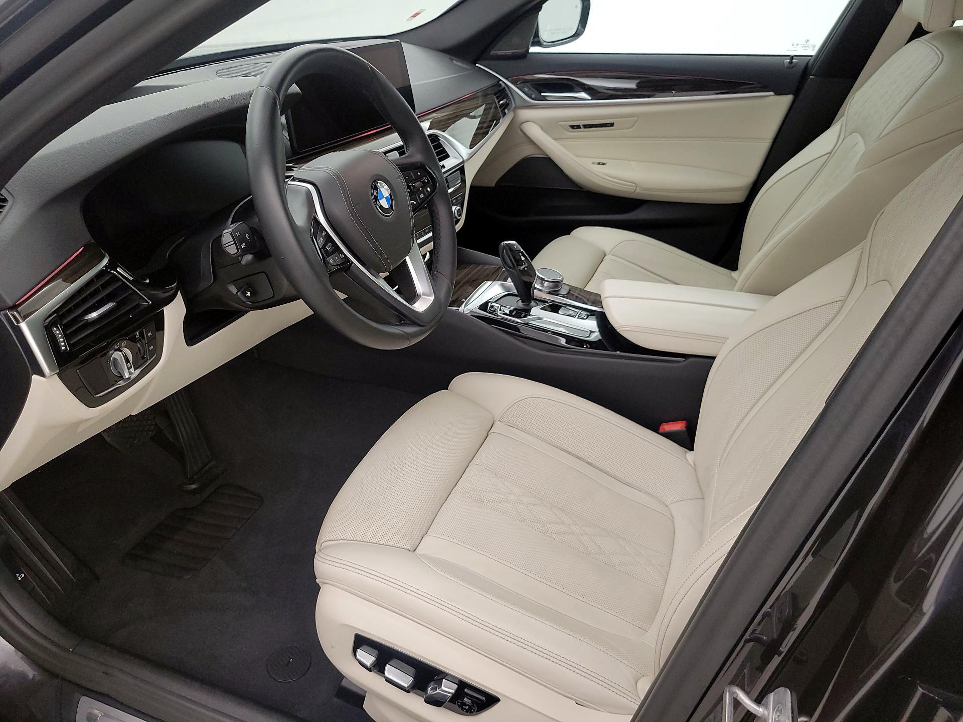 Thumbnail: 2023 BMW 5 Series - 11