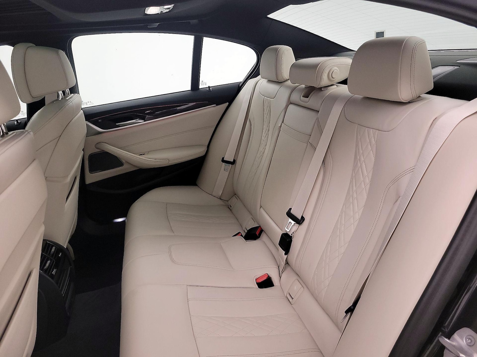 2023 BMW 5 Series 530i - Photo 22