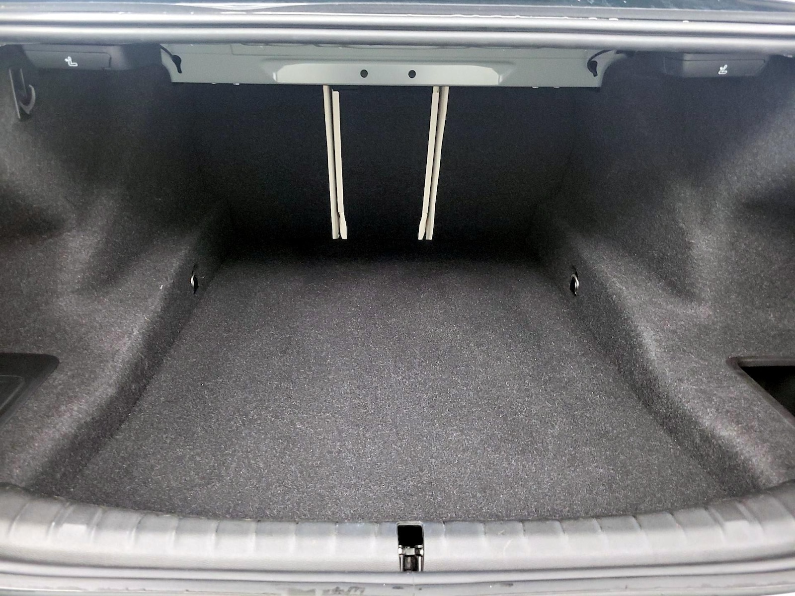 2023 BMW 5 Series 530i - Photo 23