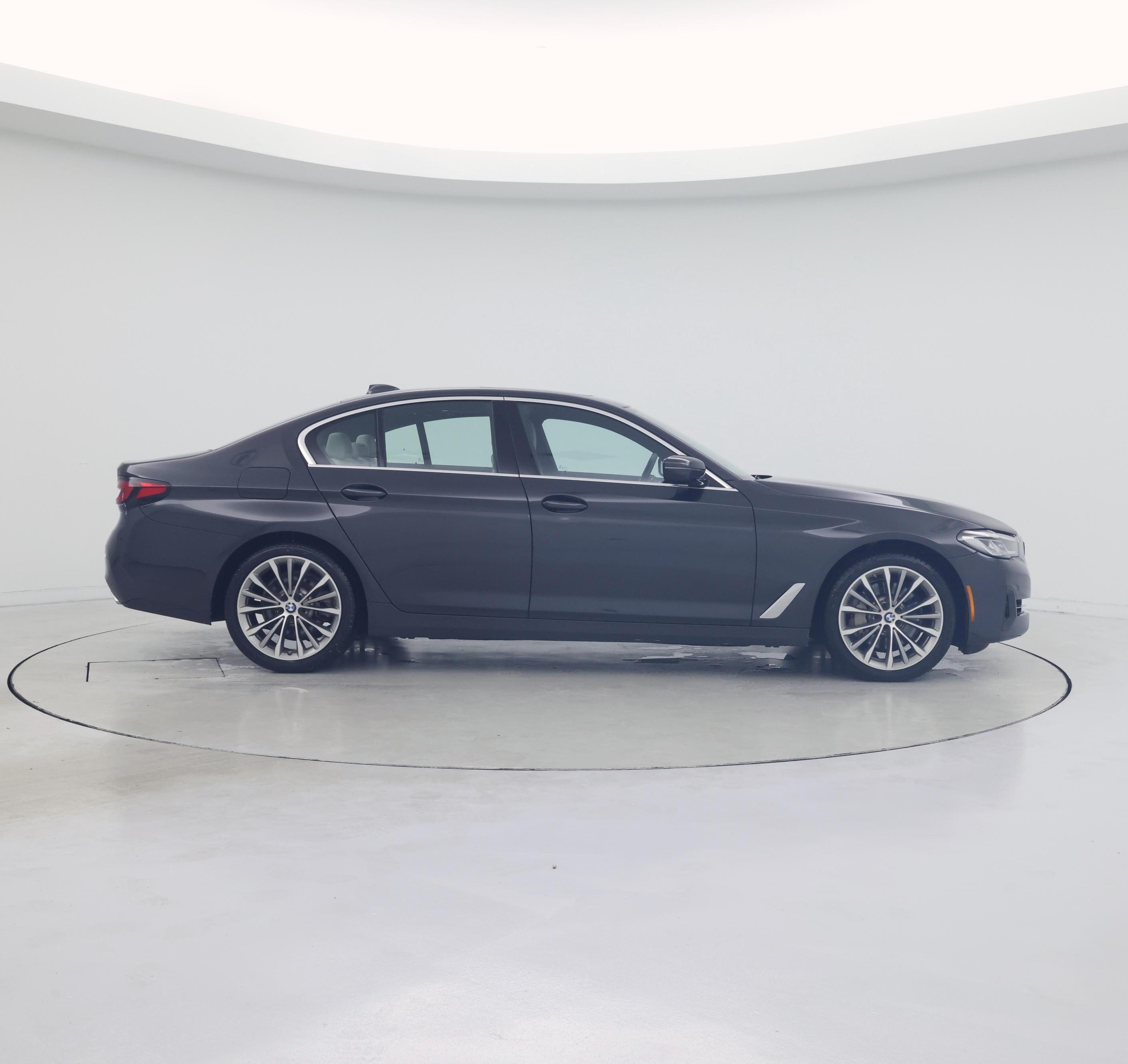 Thumbnail: 2023 BMW 5 Series - 7