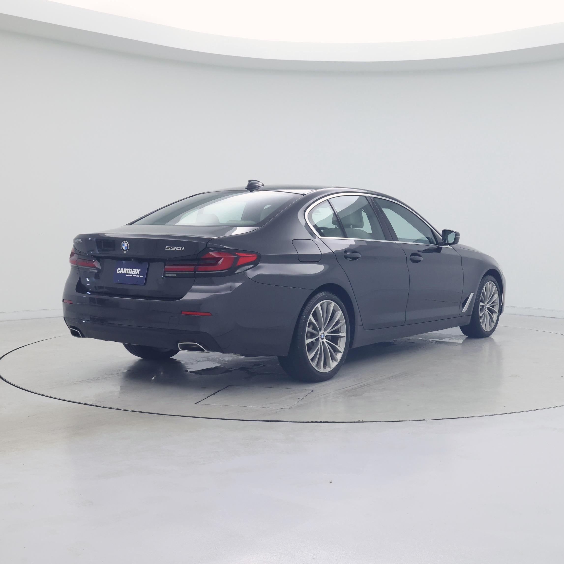 Thumbnail: 2023 BMW 5 Series - 8