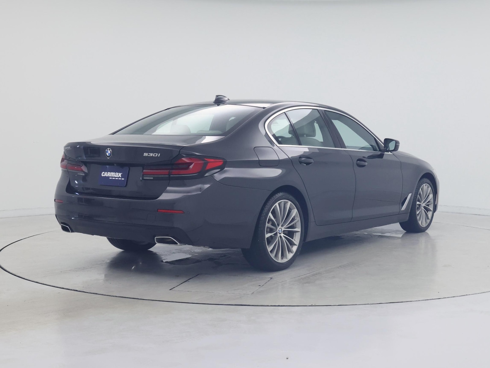 2023 BMW 5 Series 530i - Photo 9
