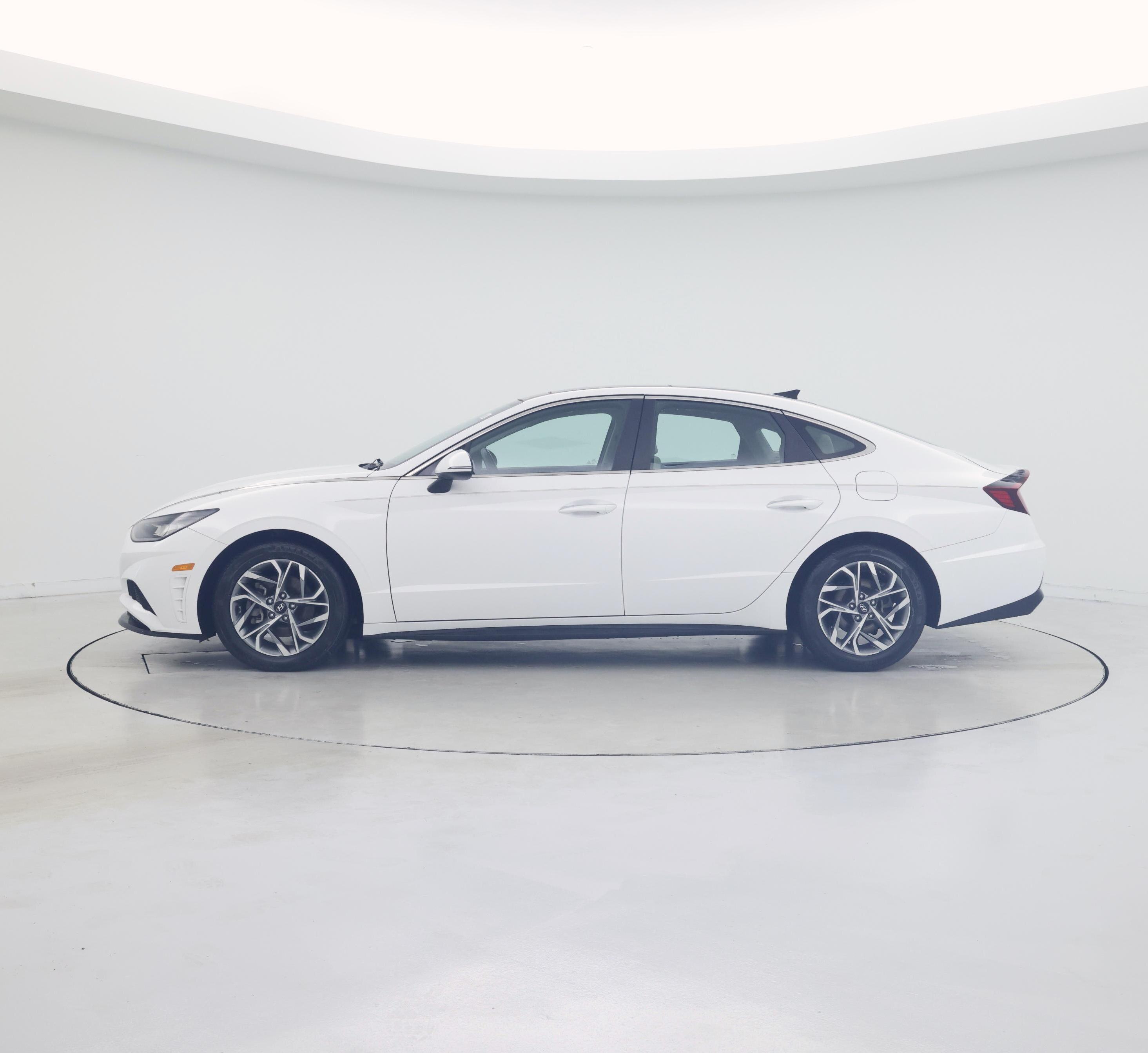 Thumbnail: 2023 Hyundai Sonata - 3
