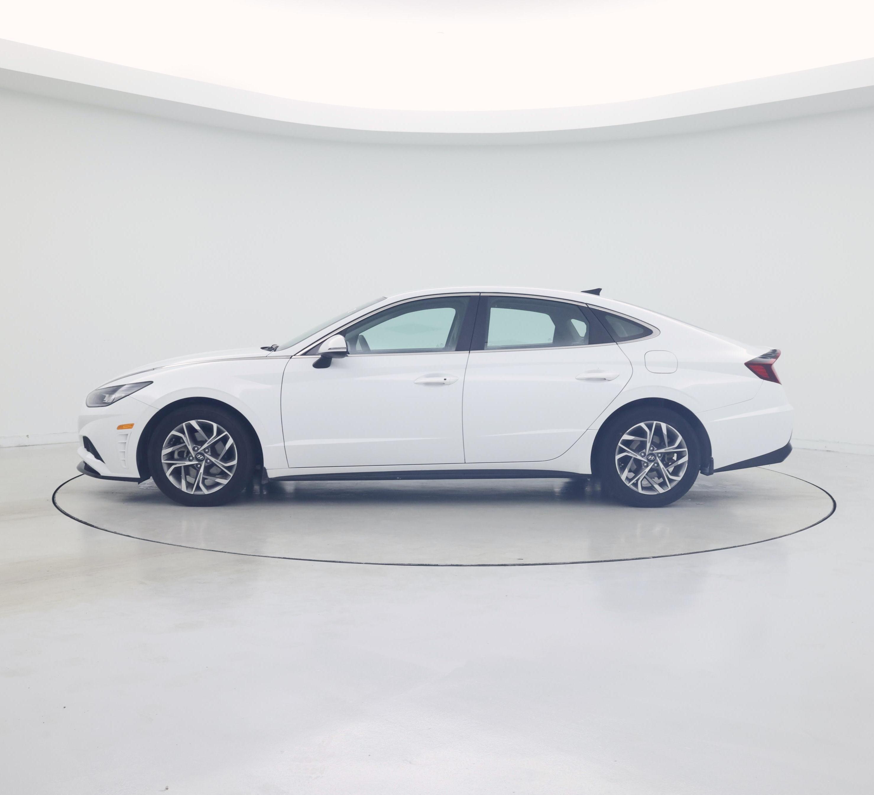 Thumbnail: 2021 Hyundai Sonata - 3