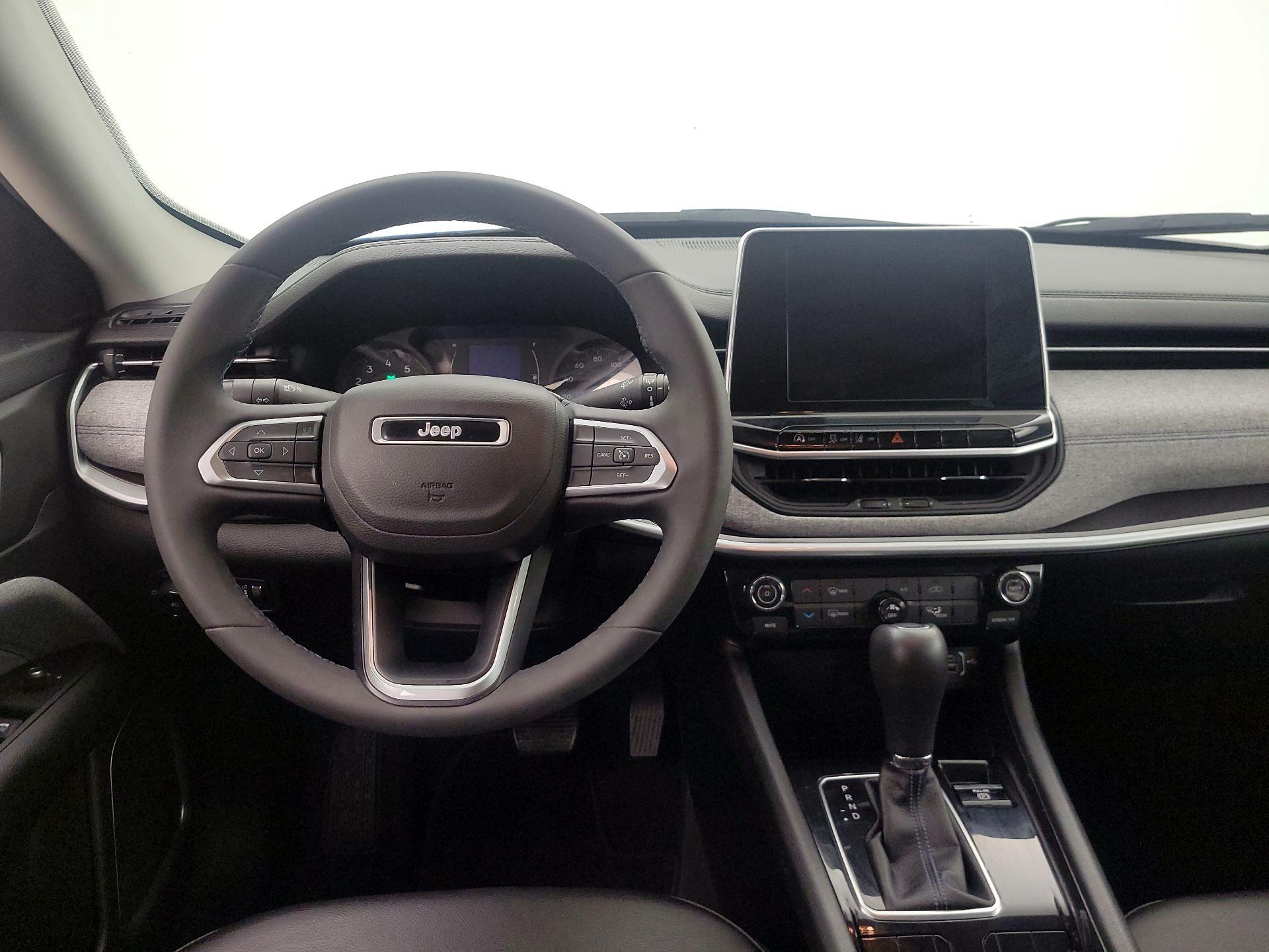 Thumbnail: 2022 Jeep Compass - 10