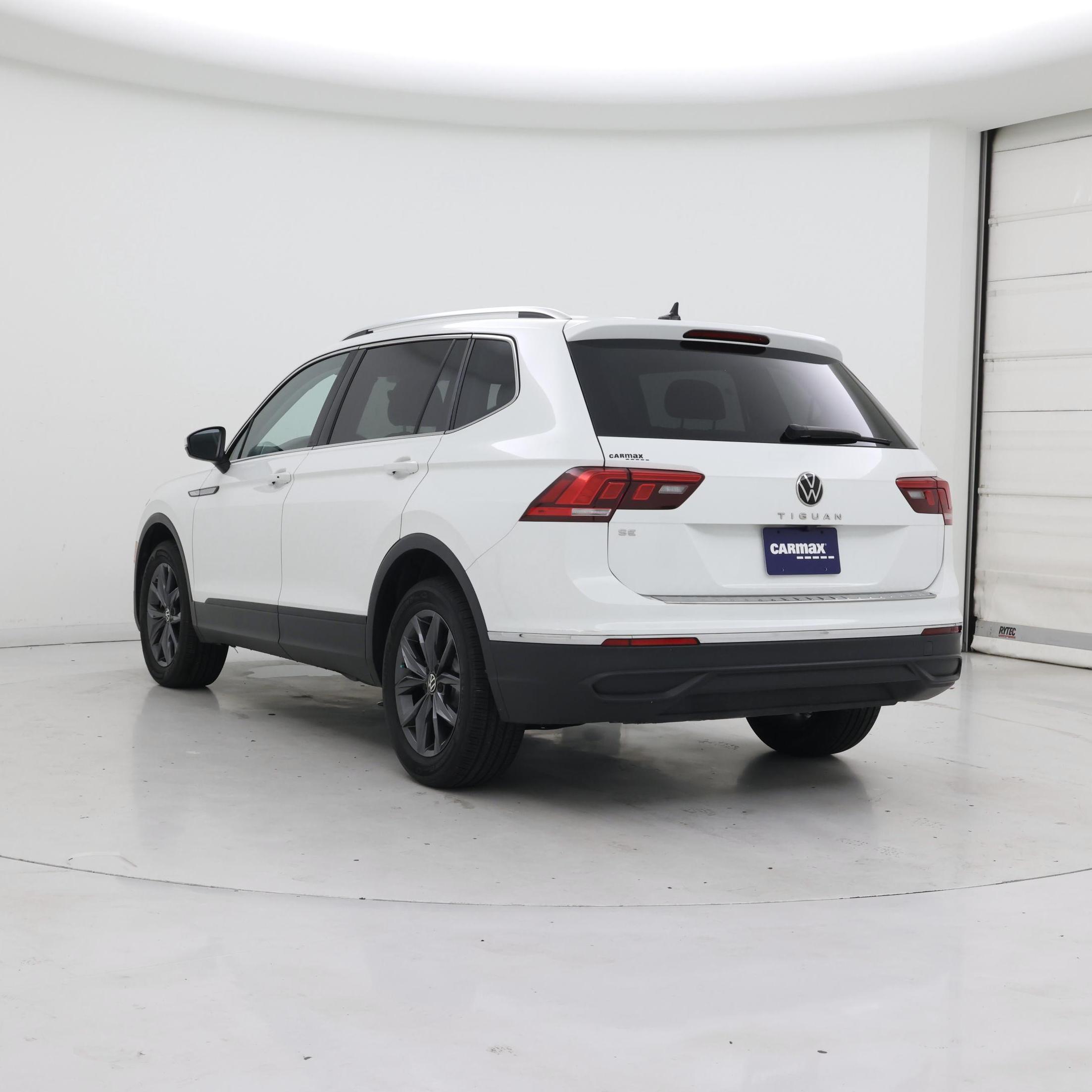 Thumbnail: 2022 Volkswagen Tiguan - 2