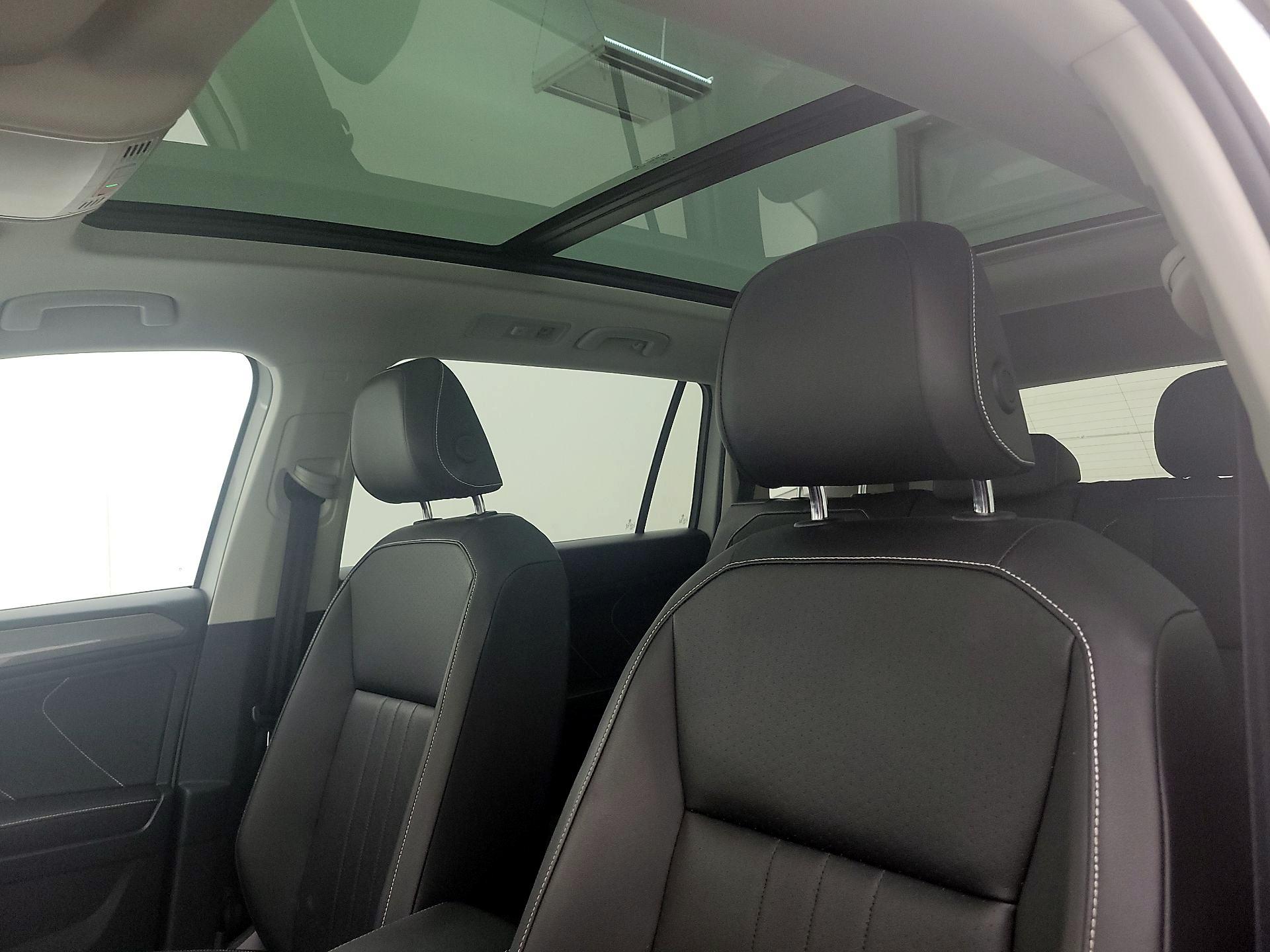 Thumbnail: 2022 Volkswagen Tiguan - 19