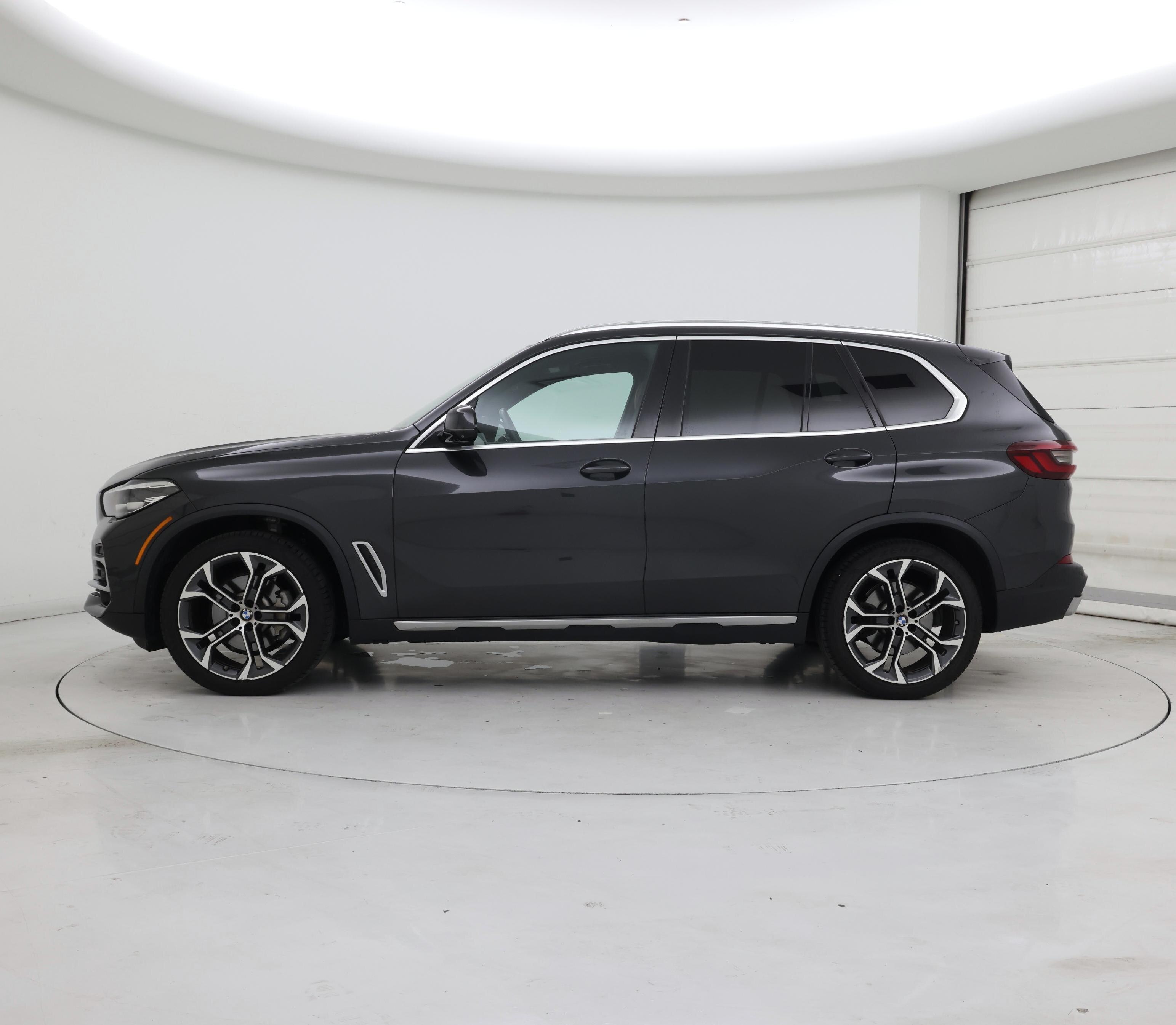 Thumbnail: 2022 BMW X5 - 3