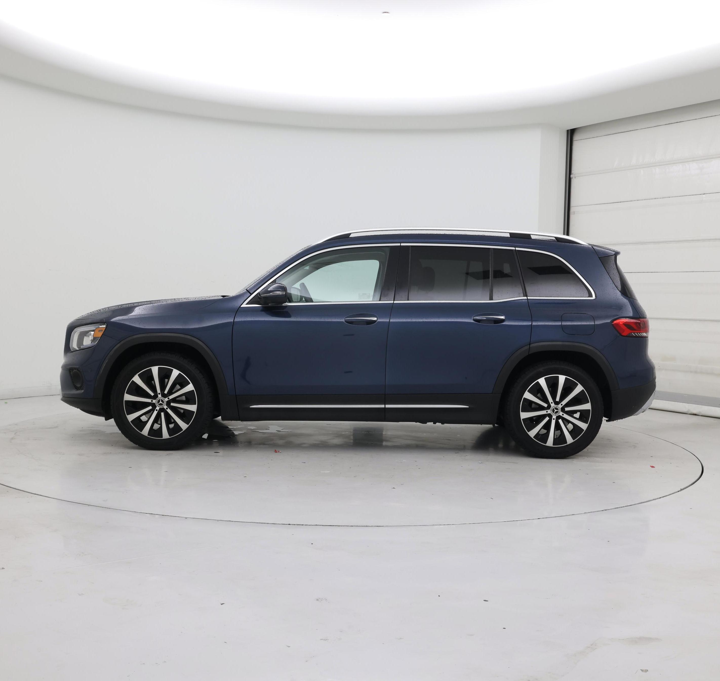 Thumbnail: 2021 Mercedes-Benz GLB - 3