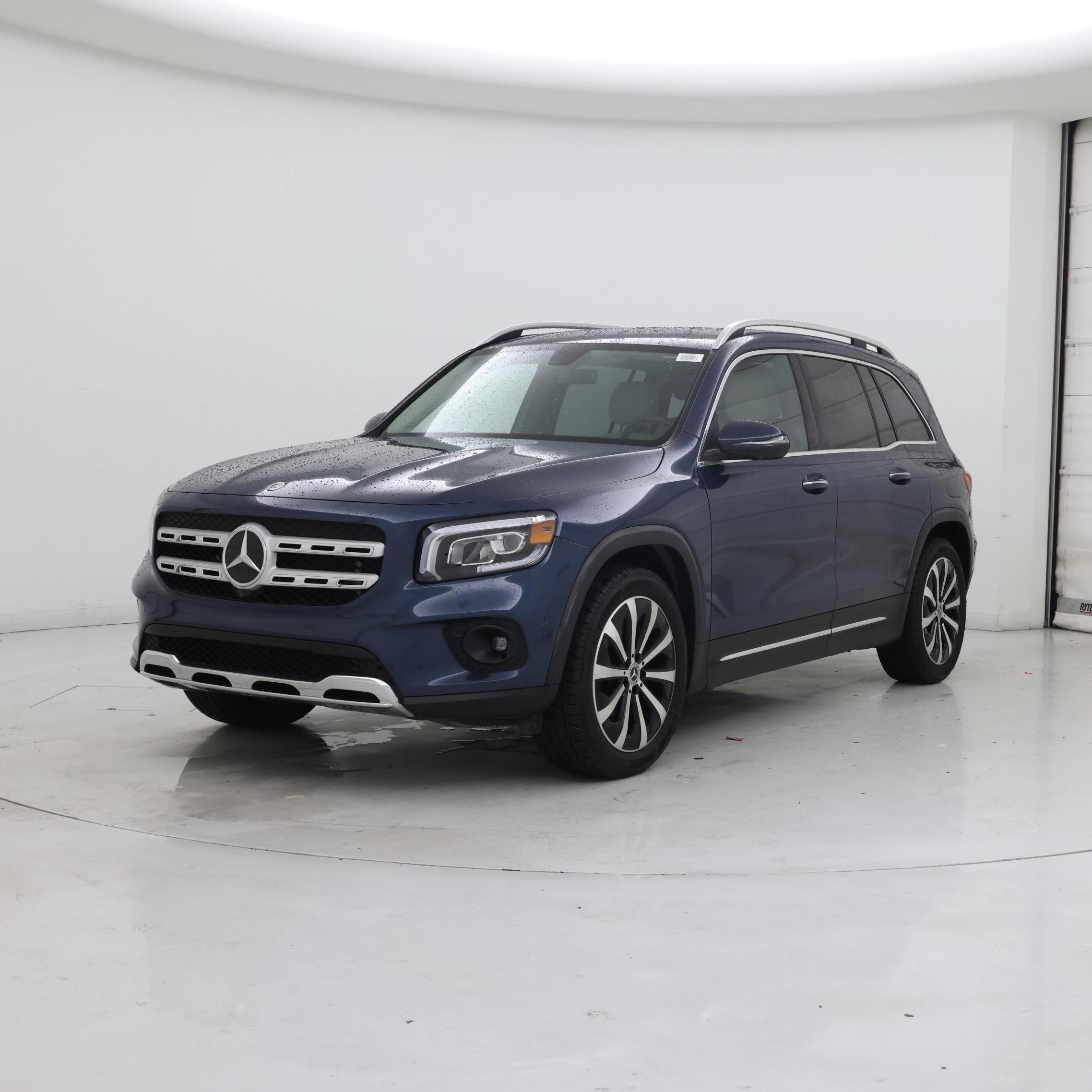 Thumbnail: 2021 Mercedes-Benz GLB - 4