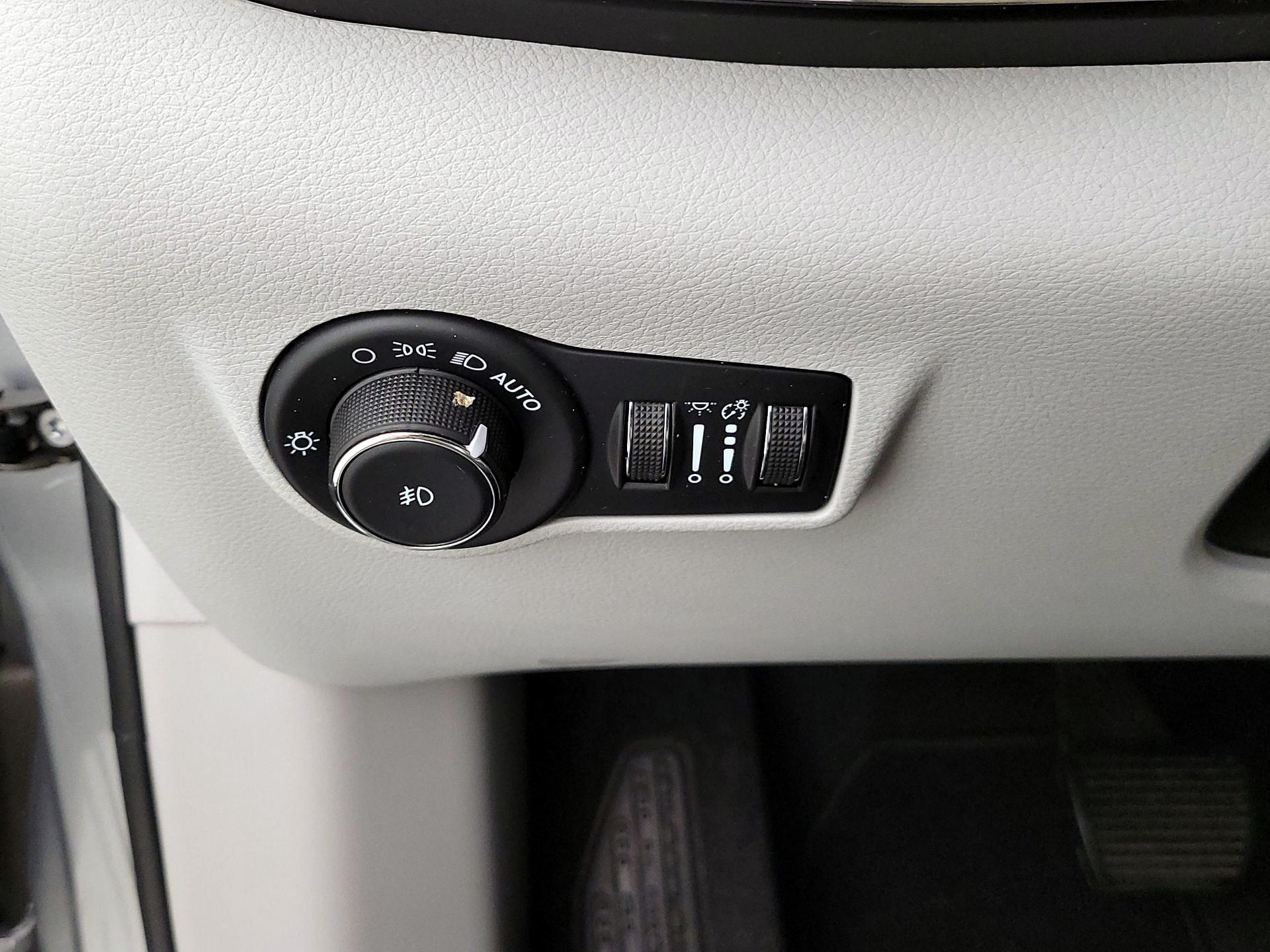 Thumbnail: 2023 Jeep Compass - 13
