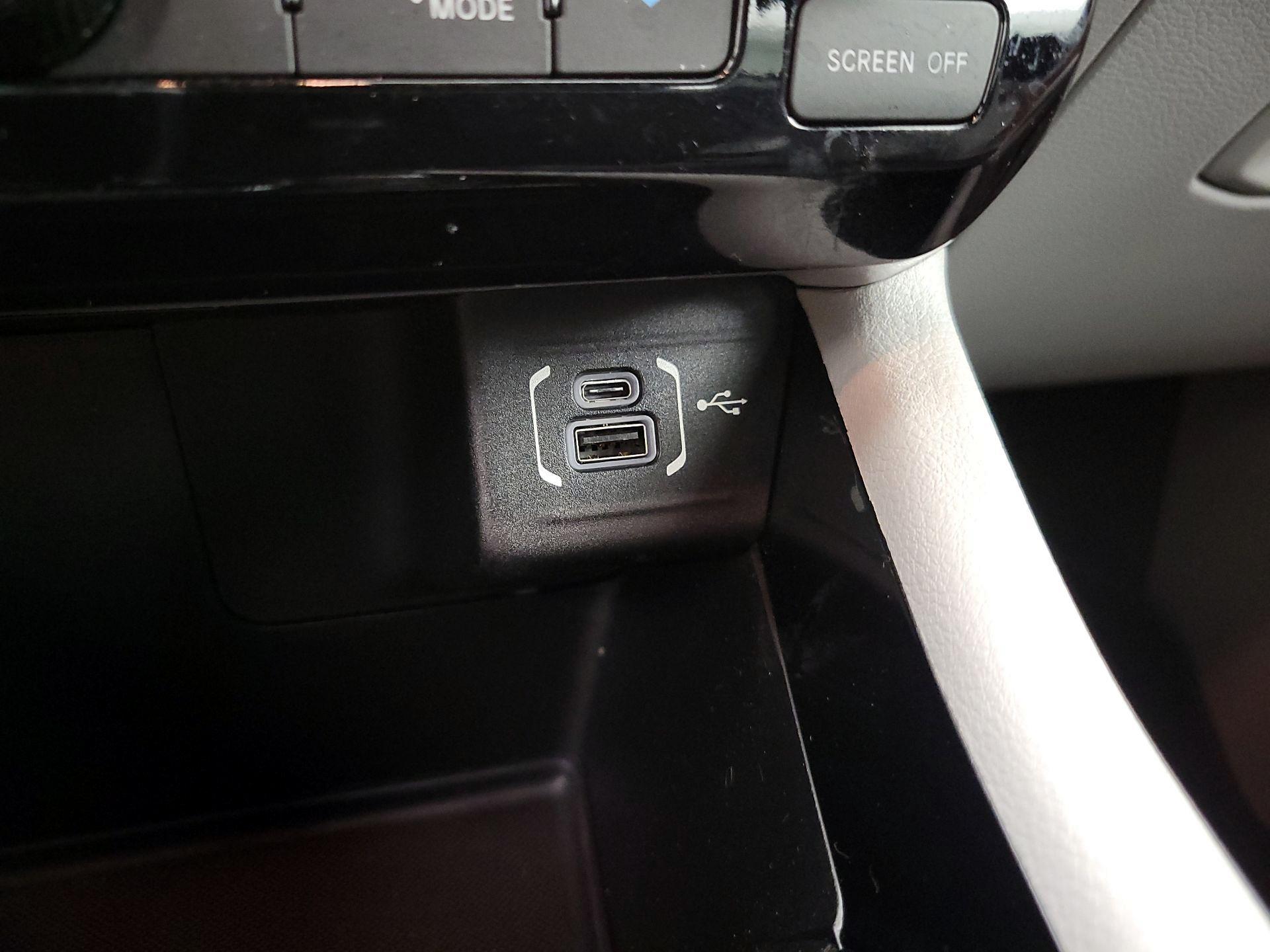Thumbnail: 2023 Jeep Compass - 18