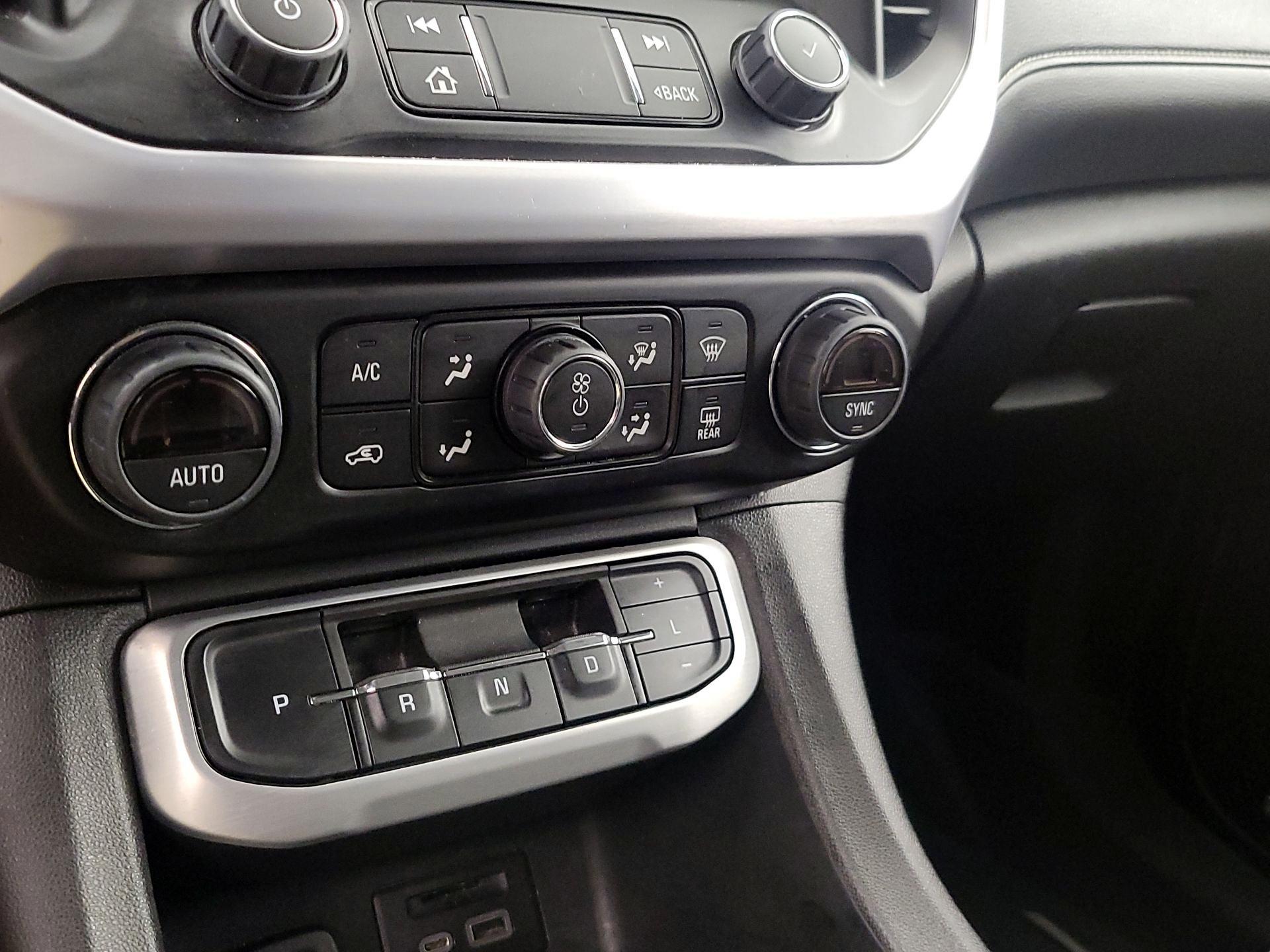 Thumbnail: 2023 GMC Acadia - 16