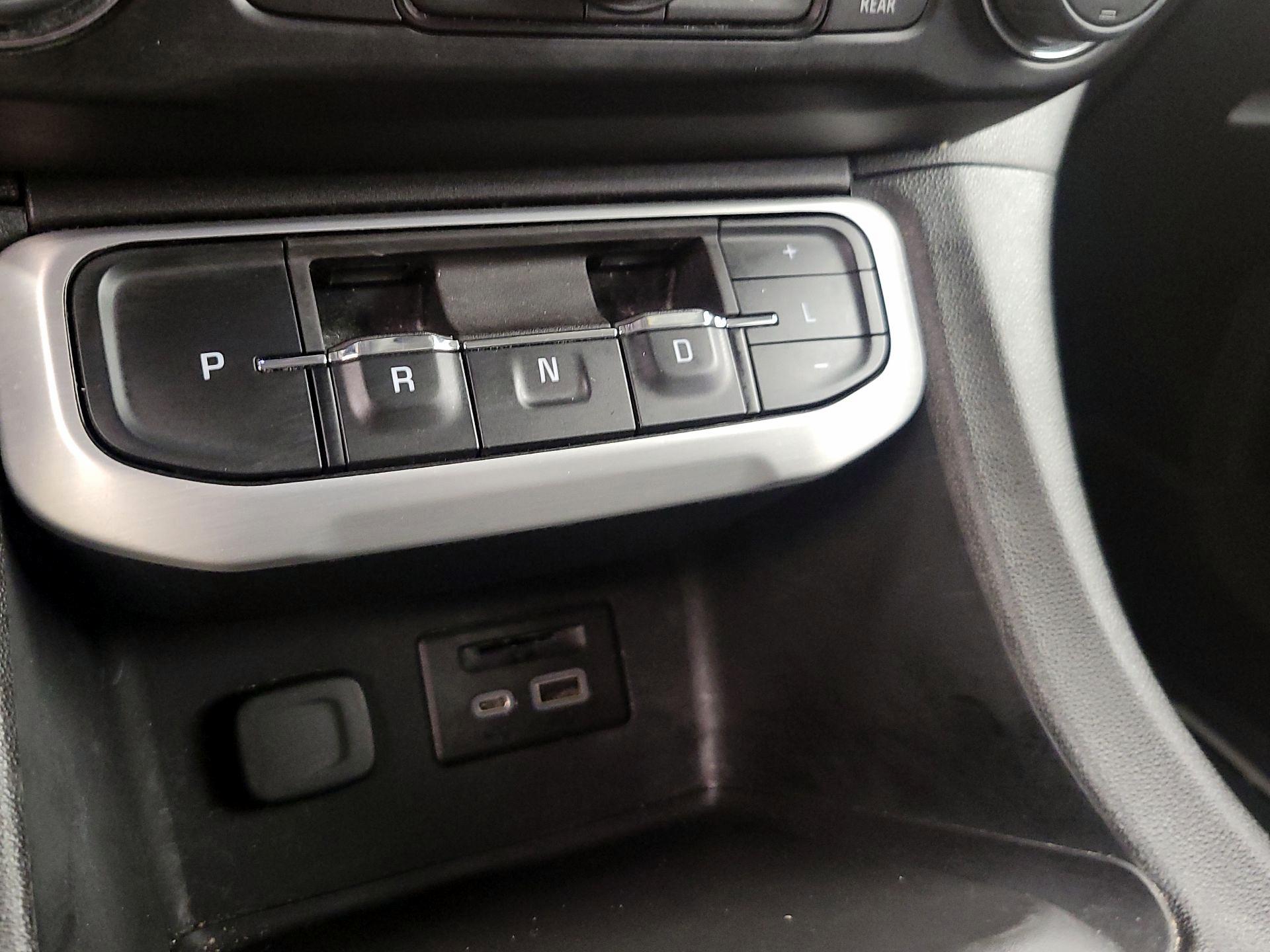 Thumbnail: 2023 GMC Acadia - 17