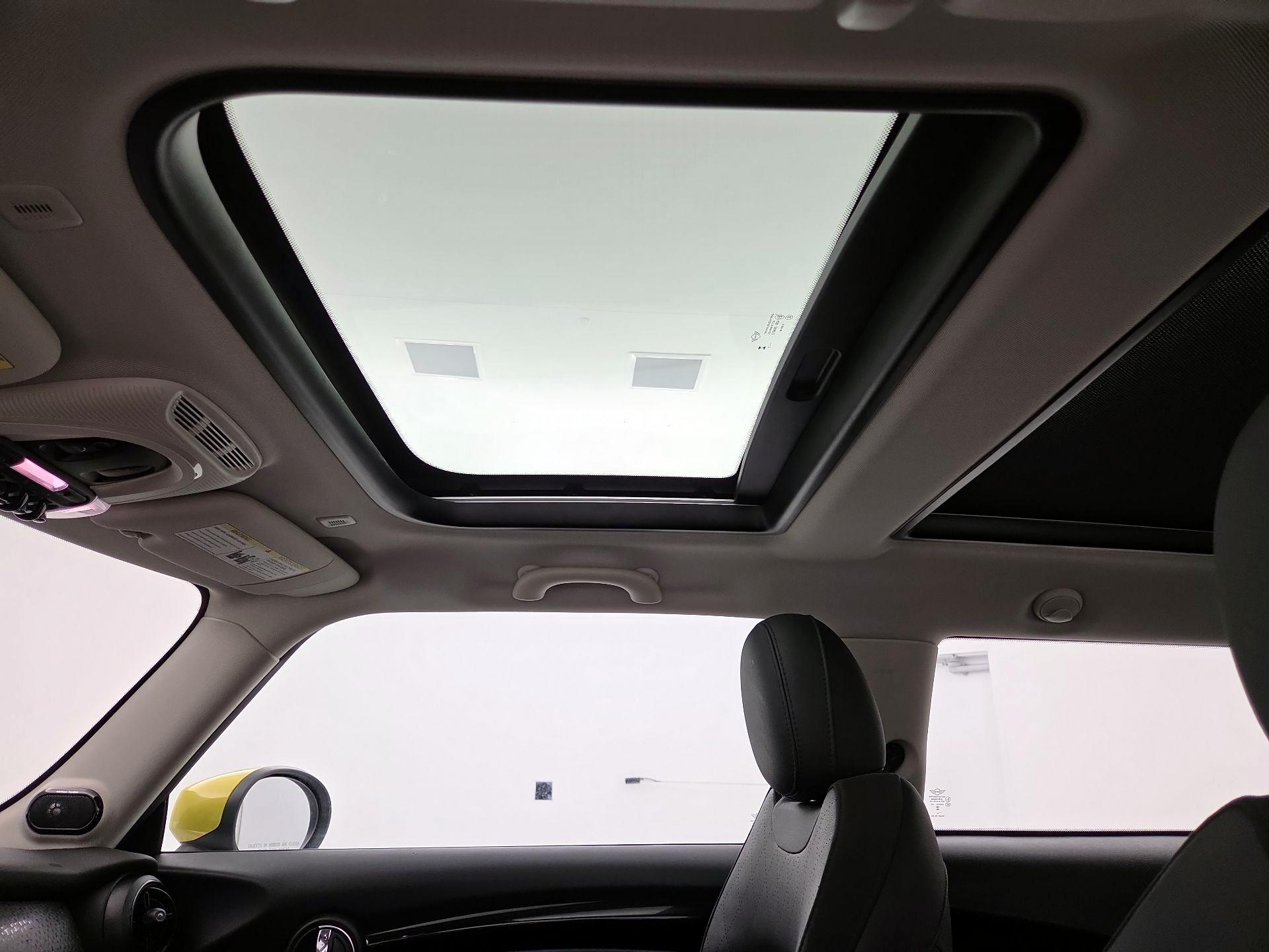 Thumbnail: 2024 MINI Cooper Hardtop - 20