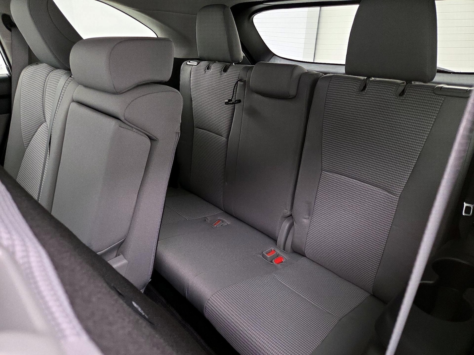 2023 Toyota Highlander LE - Photo 21