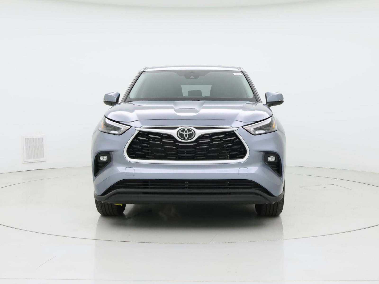 2023 Toyota Highlander LE - Photo 6