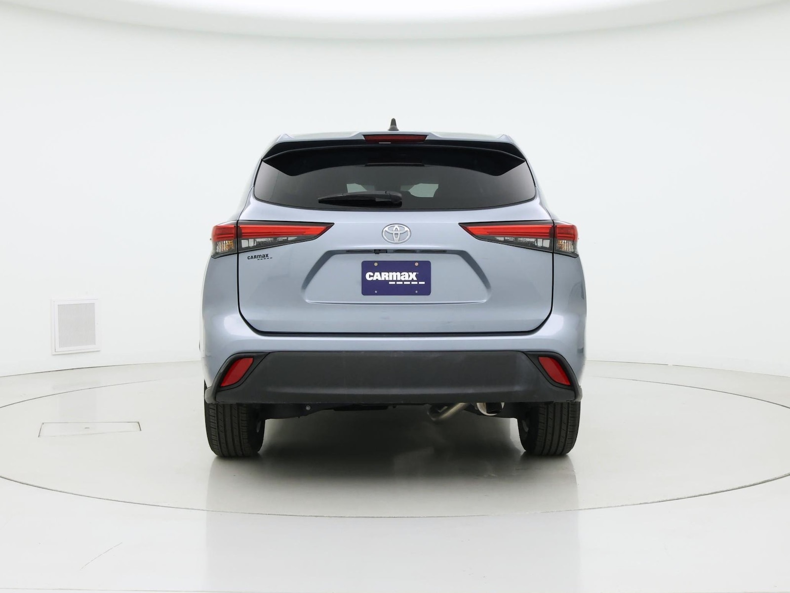 2023 Toyota Highlander LE - Photo 7
