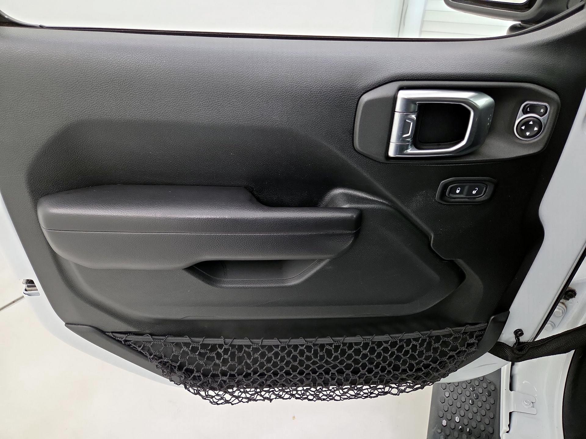 Thumbnail: 2020 Jeep Wrangler - 12