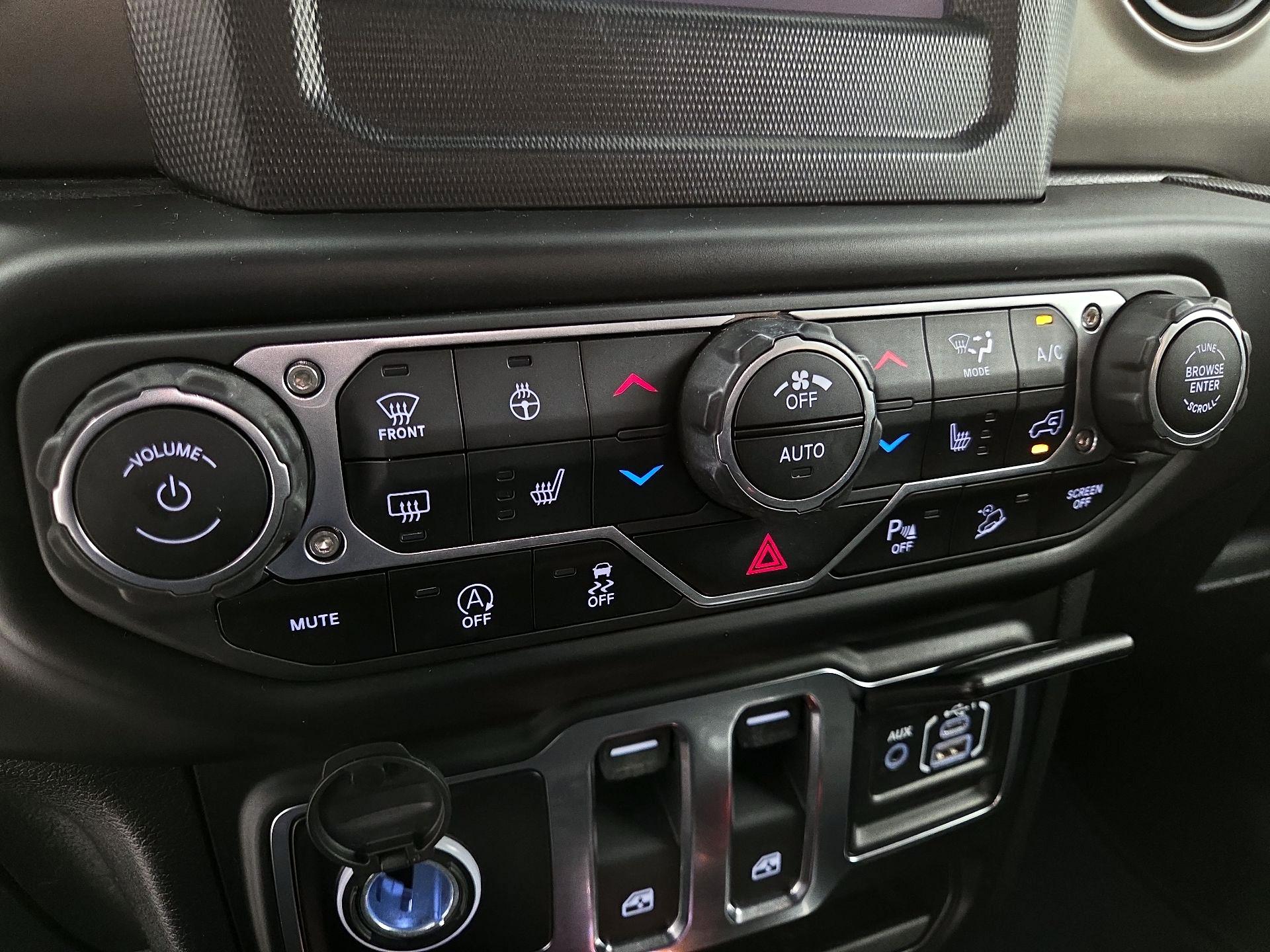Thumbnail: 2020 Jeep Wrangler - 16