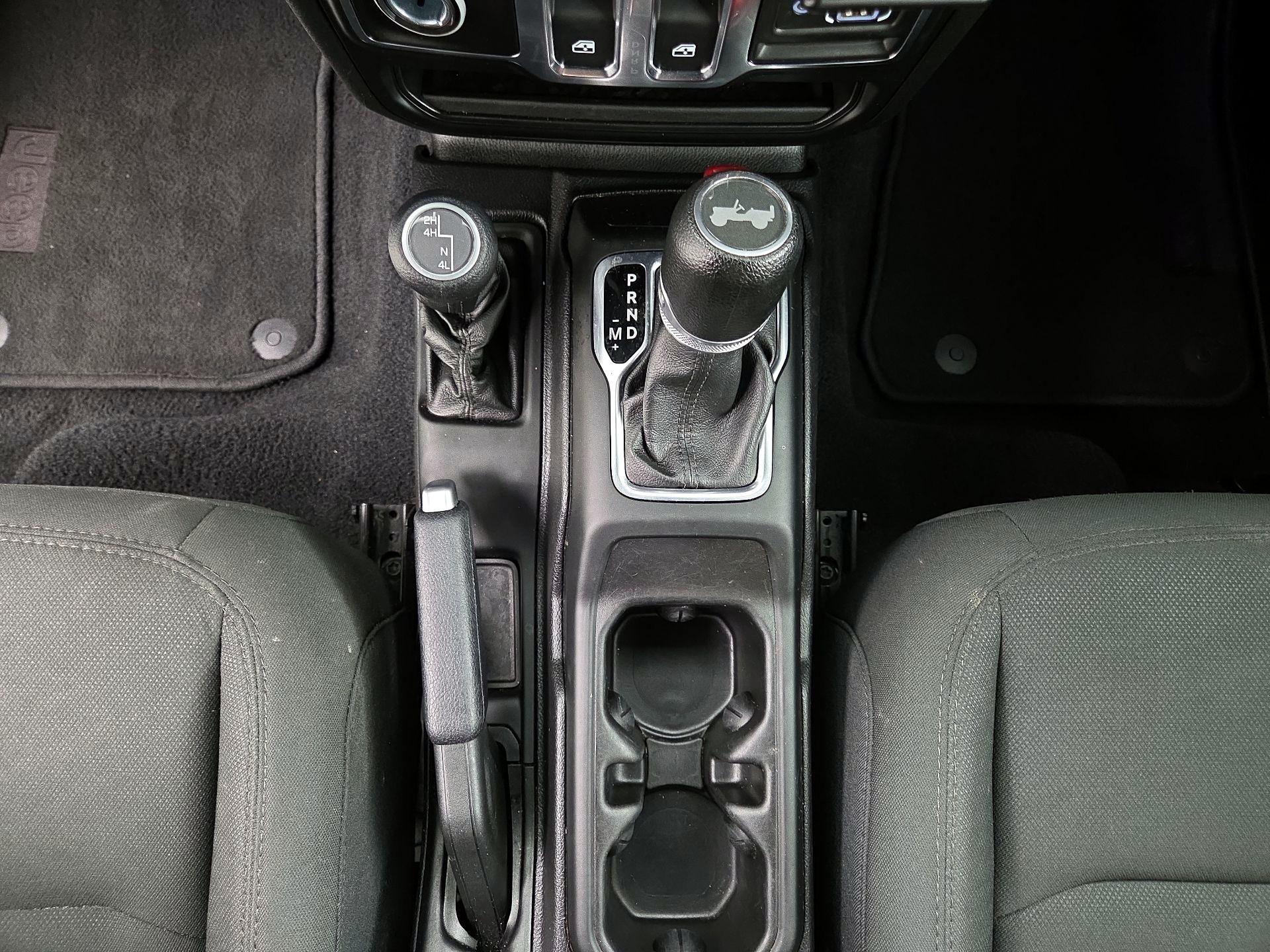 Thumbnail: 2020 Jeep Wrangler - 17