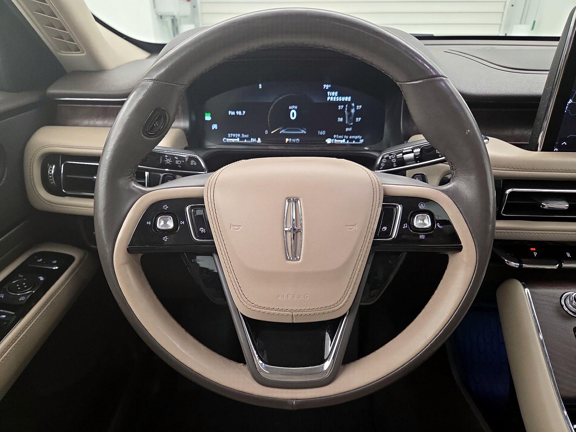 Thumbnail: 2021 Lincoln Aviator - 10