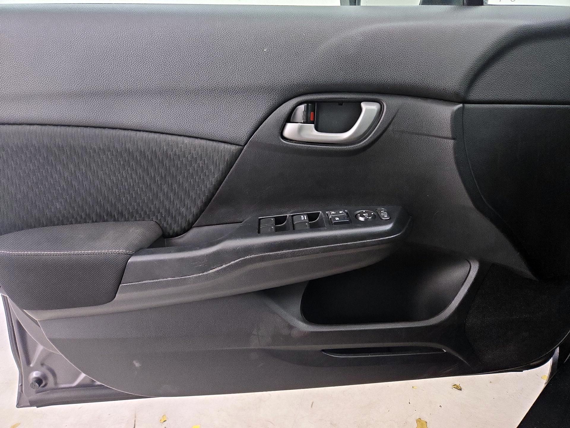 Thumbnail: 2015 Honda Civic - 12