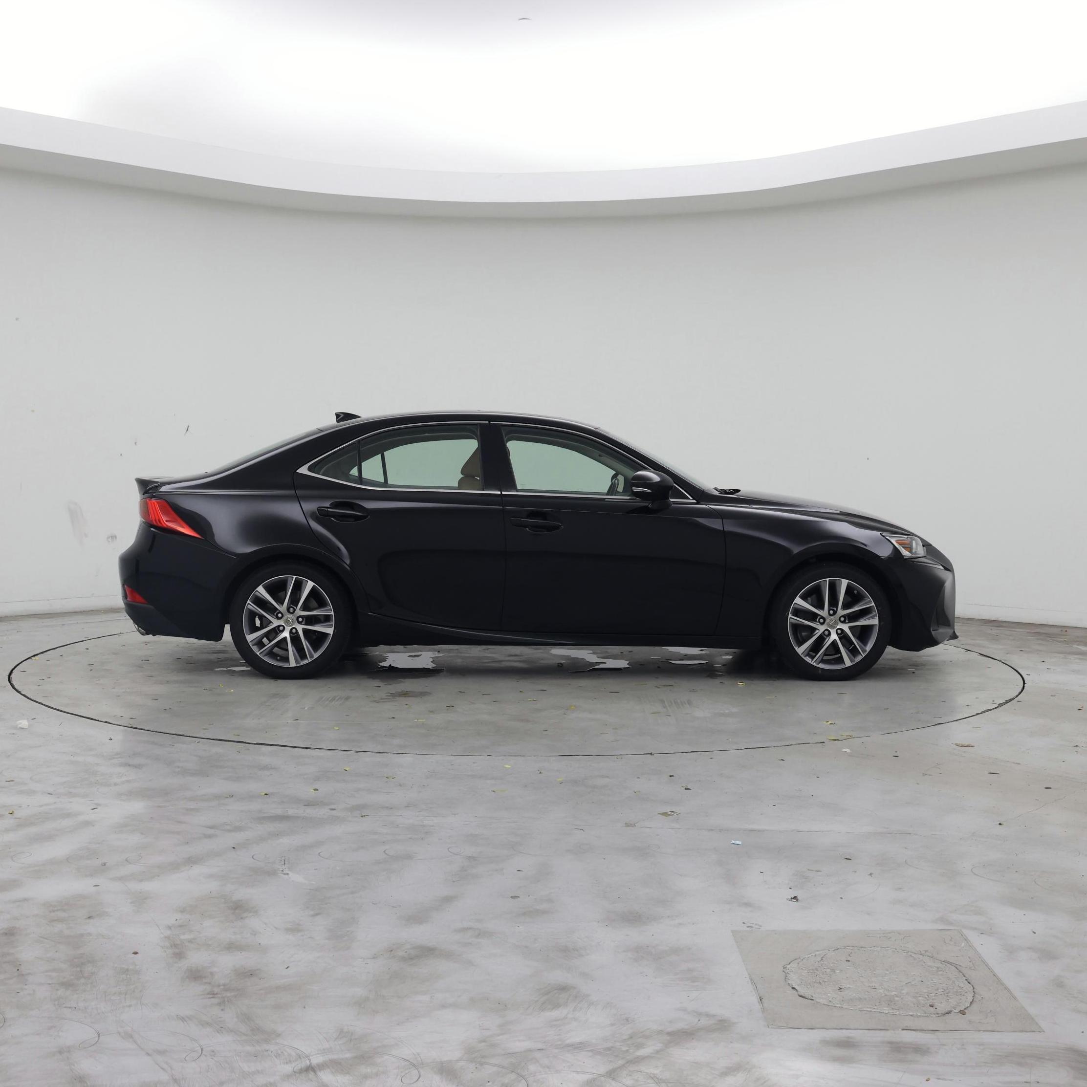 Thumbnail: 2020 Lexus IS - 7