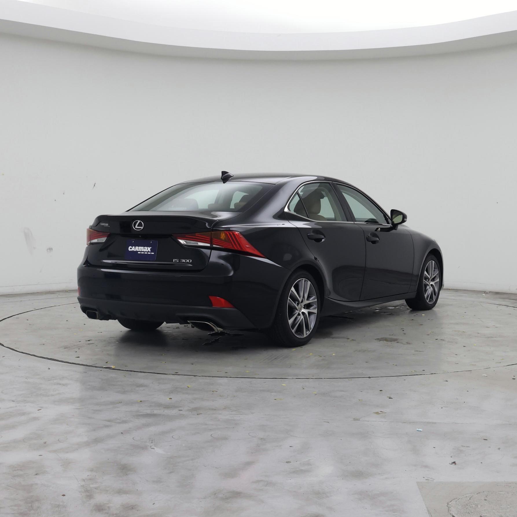 Thumbnail: 2020 Lexus IS - 8