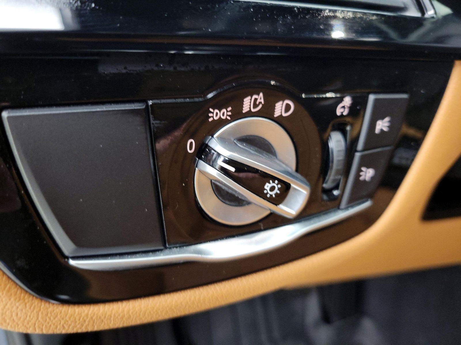 2023 BMW 5 Series 530i - Photo 14