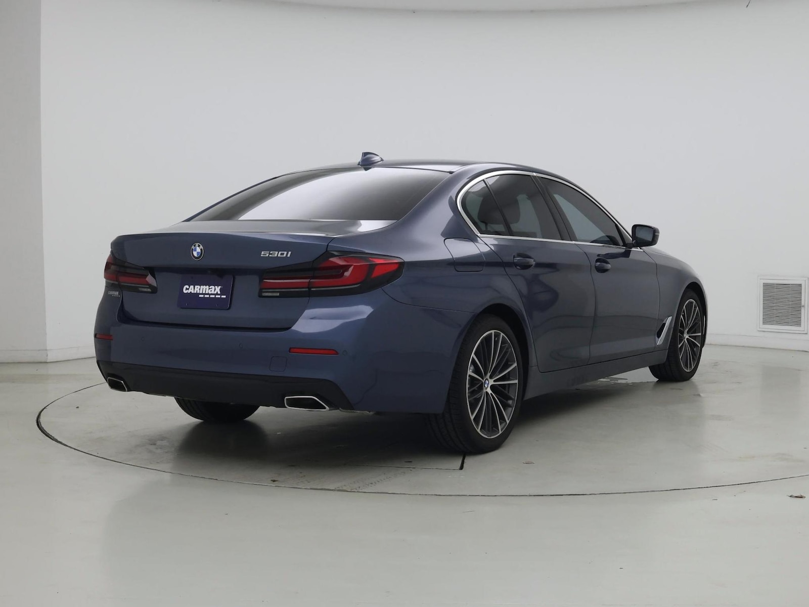 2023 BMW 5 Series 530i - Photo 9