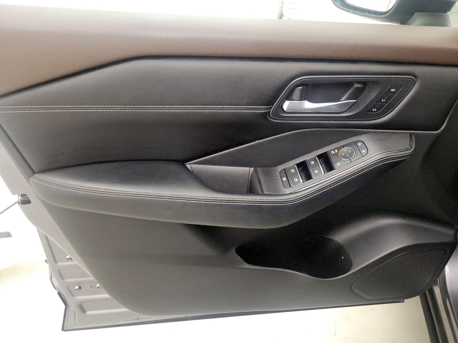 2023 Nissan Rogue SL - Photo 13