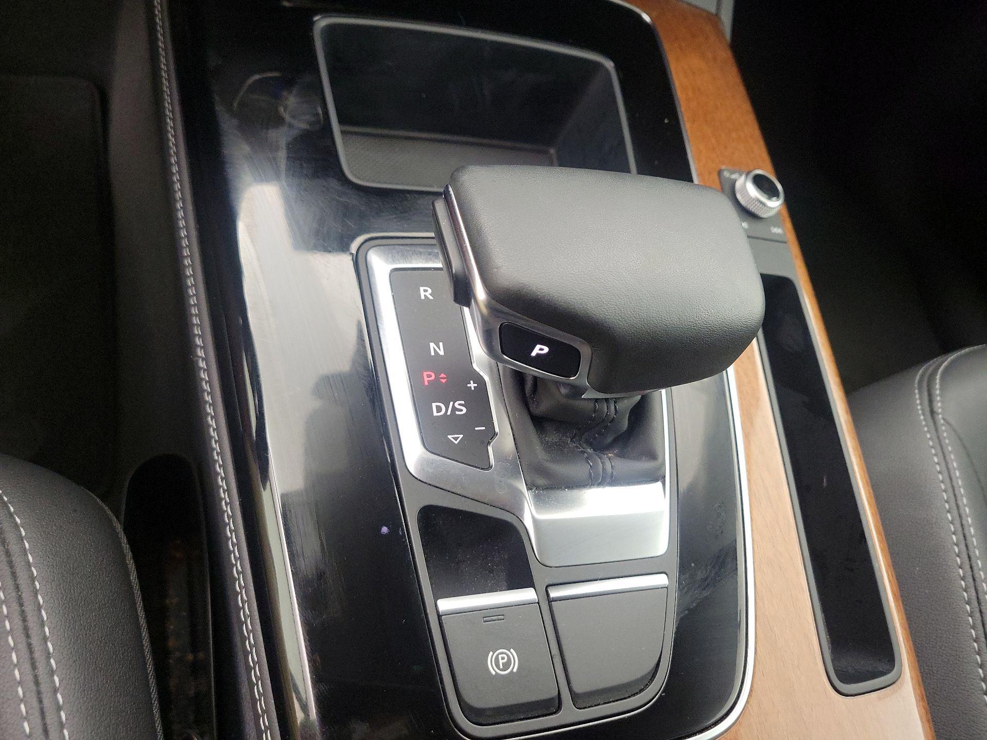 Thumbnail: 2023 Audi Q5 - 17