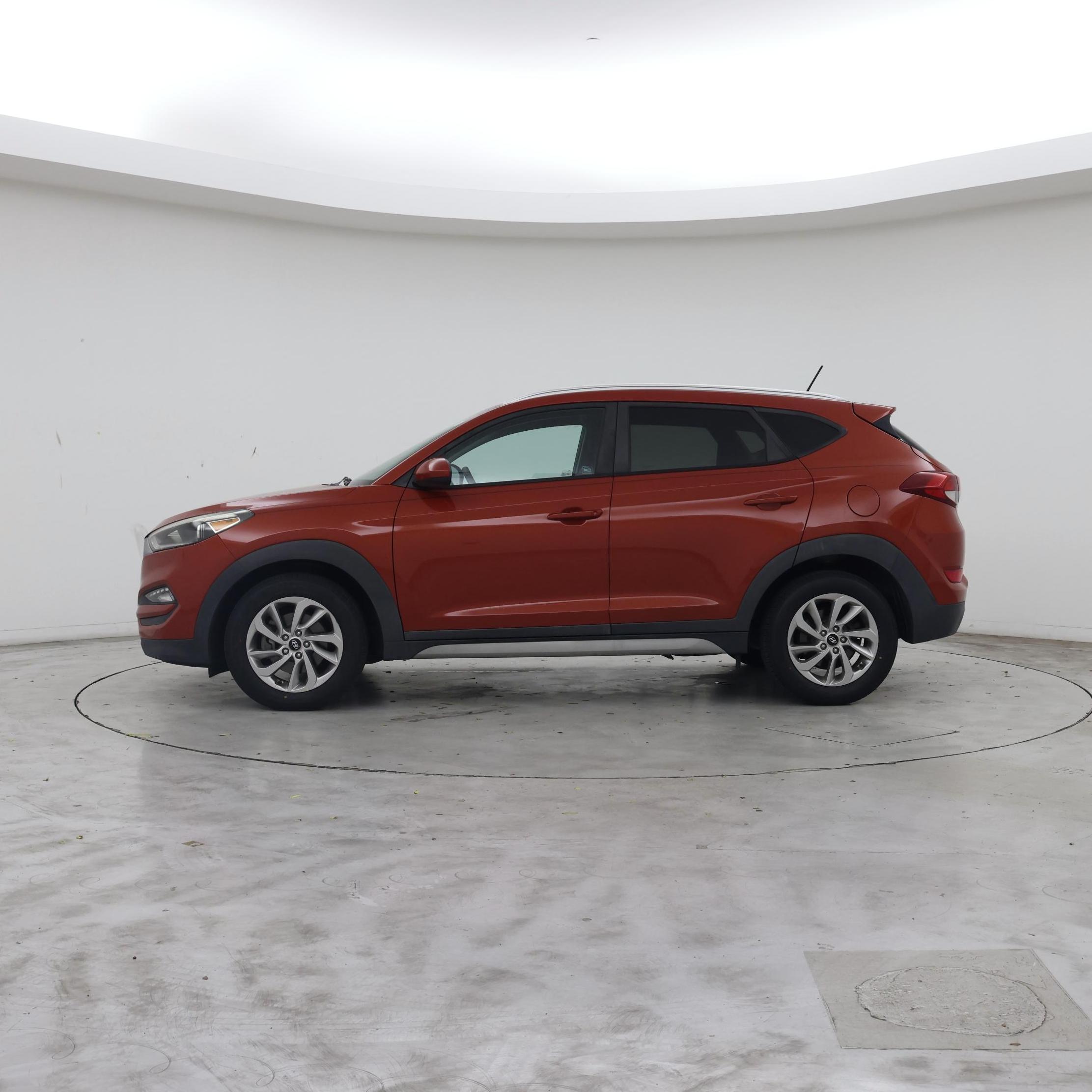 Thumbnail: 2017 Hyundai Tucson - 3