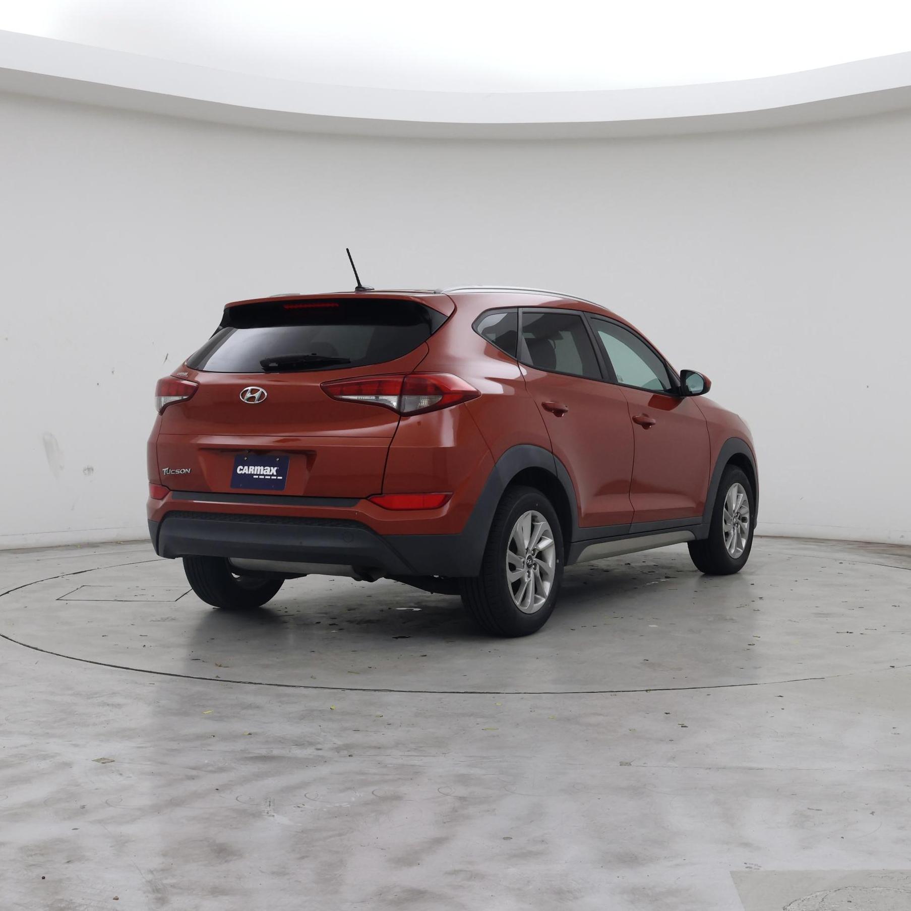 Thumbnail: 2017 Hyundai Tucson - 8