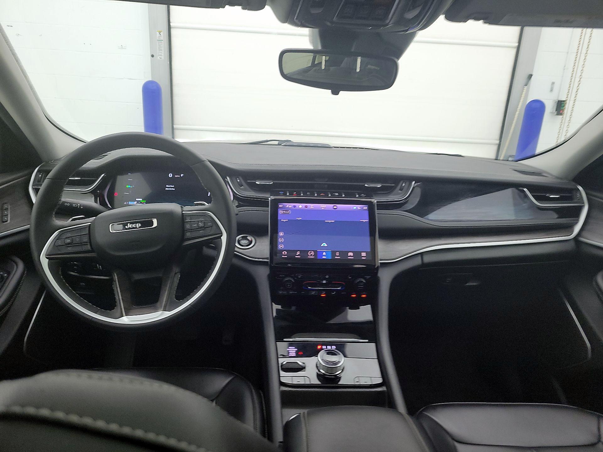 Thumbnail: 2024 Jeep Grand Cherokee - 9