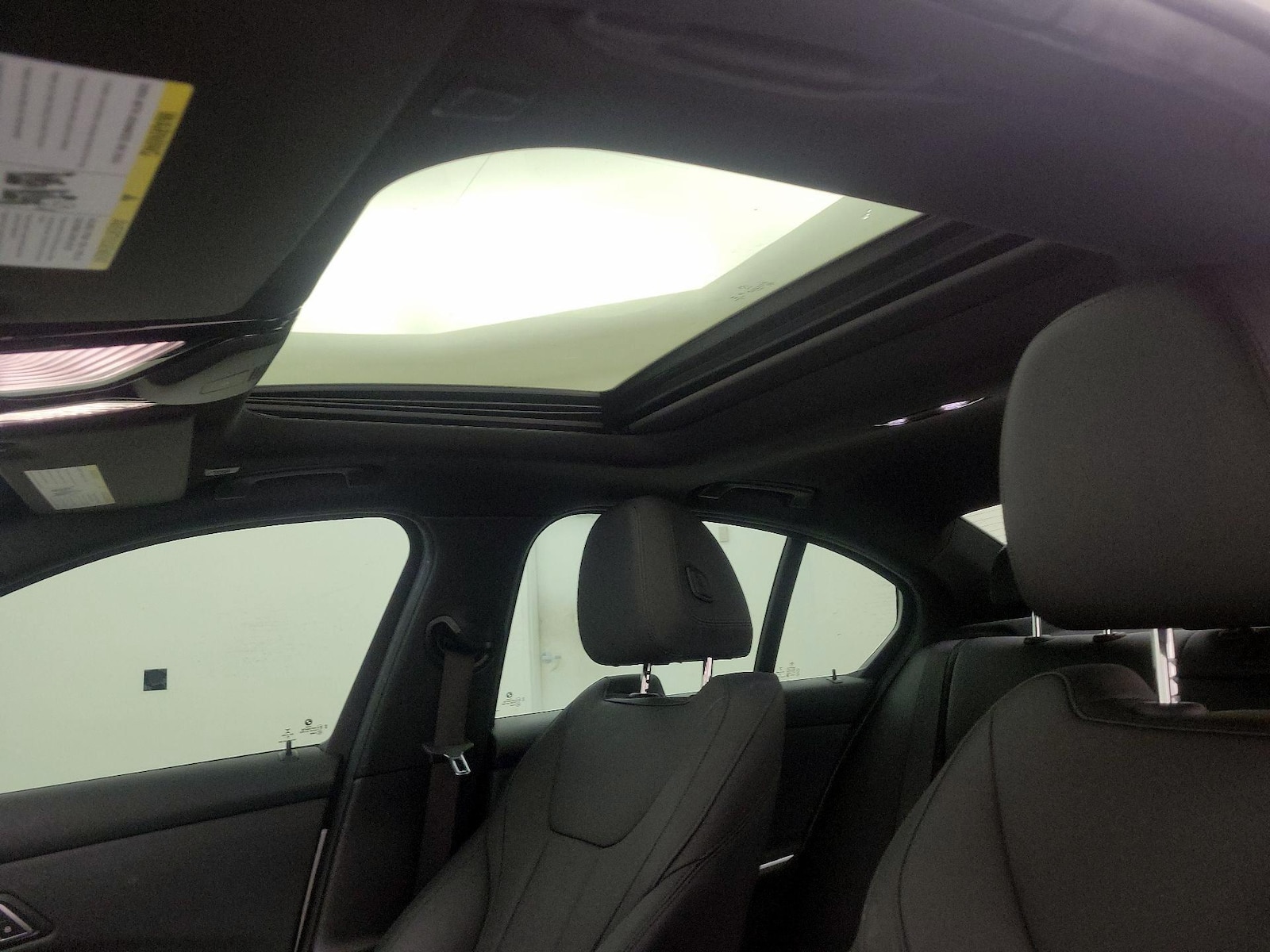 Sunroof(s) & Overhead Airbags