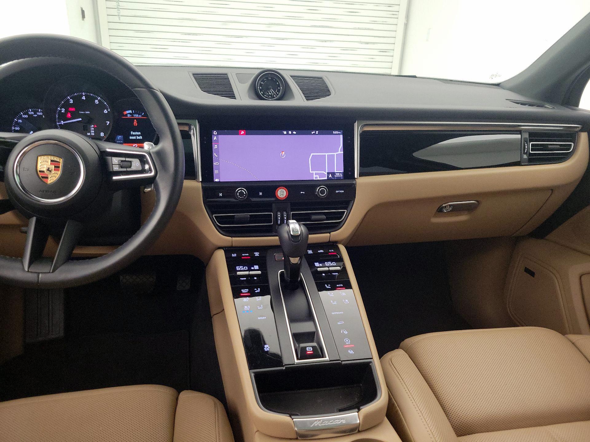 Thumbnail: 2024 Porsche Macan - 9