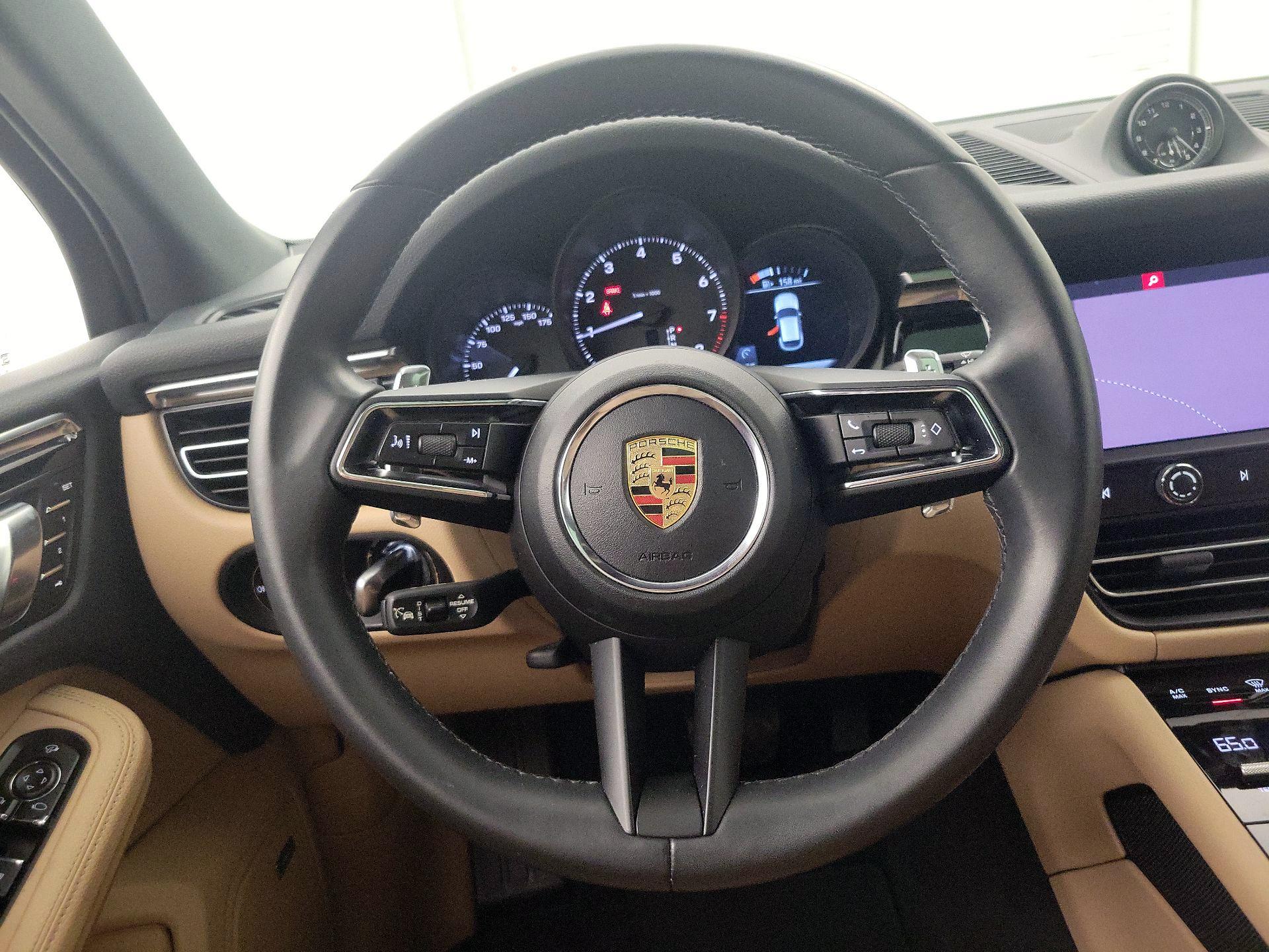 Thumbnail: 2024 Porsche Macan - 10