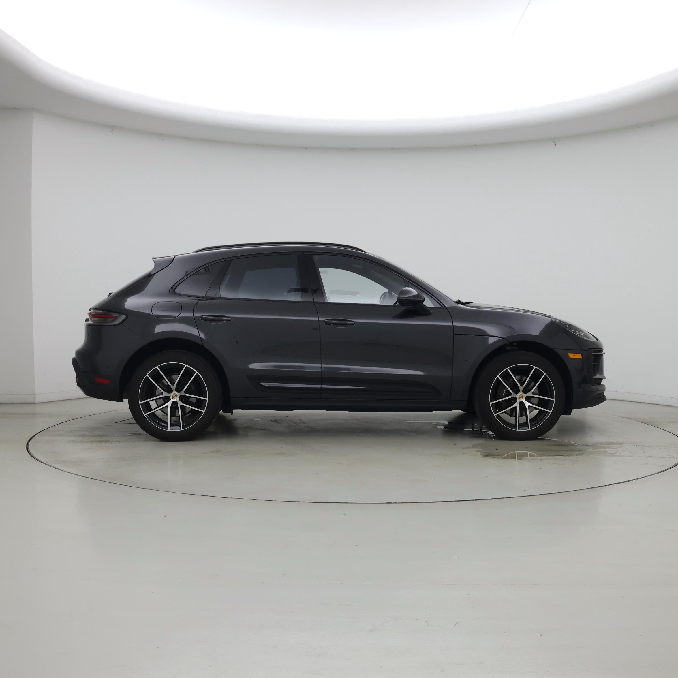 Thumbnail: 2024 Porsche Macan - 7