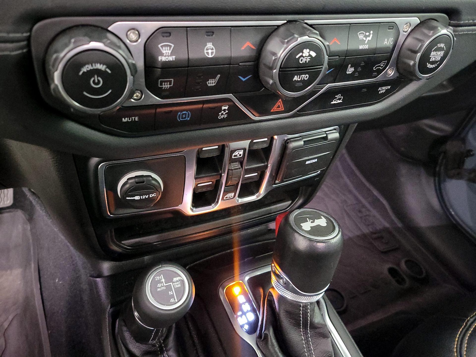 2024 Jeep Wrangler 4xe Sahara 4XE - Photo 16